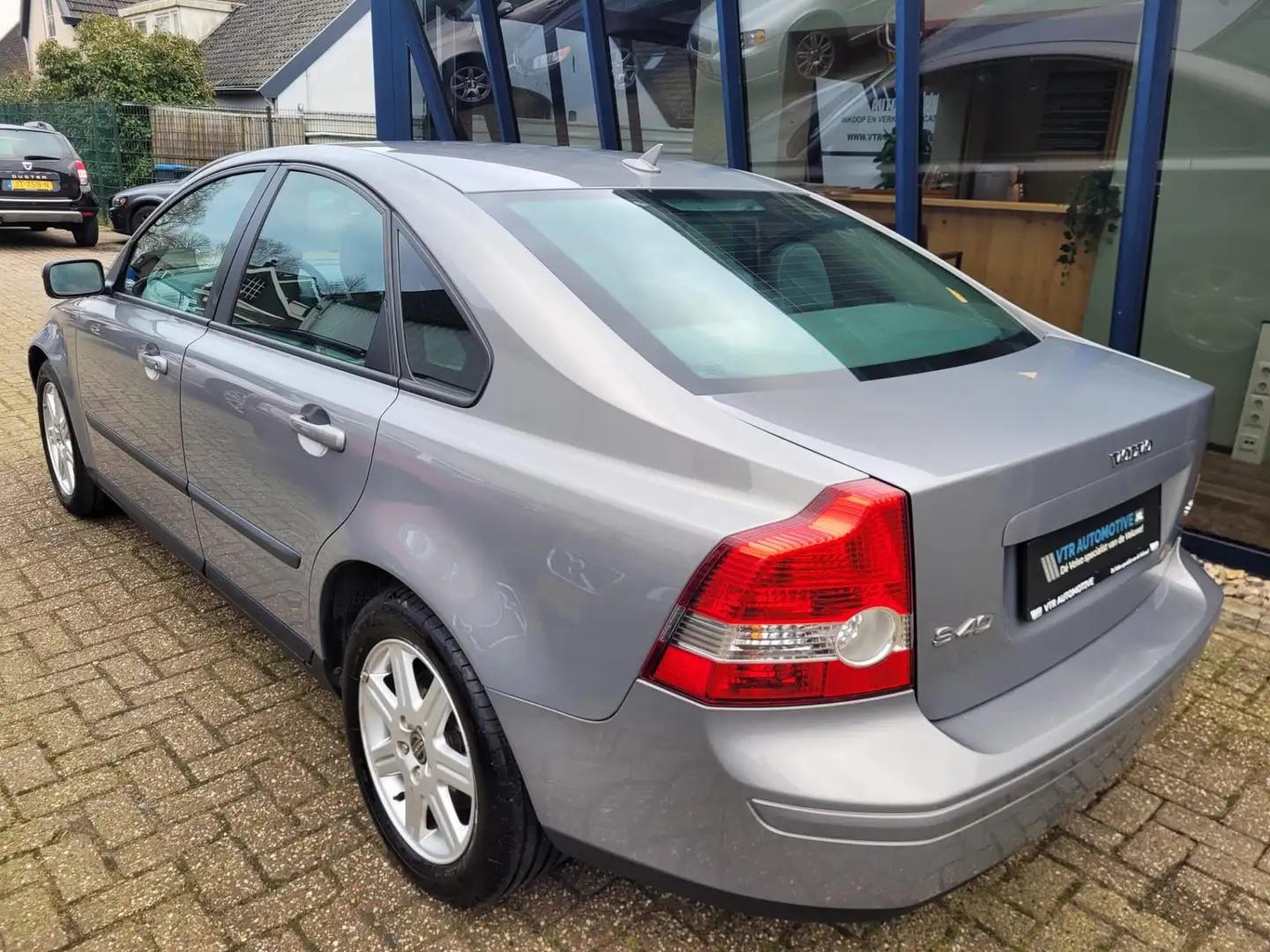 Volvo S40 2.4 Kinetic Automaat 170PK Youngtimer Gris - 2
