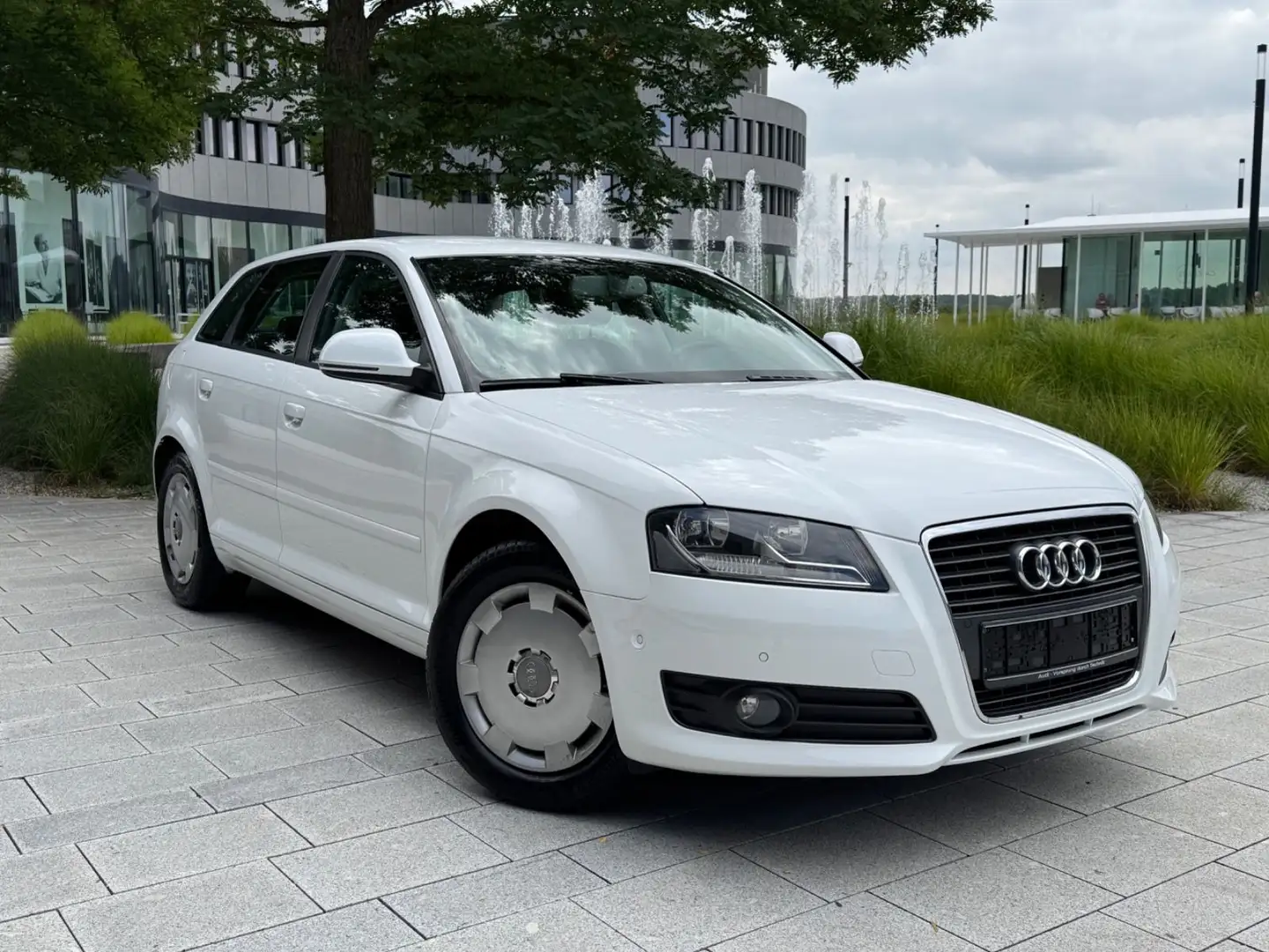Audi A3 Sportback 1.4 *AUTOMATIK*NAVI*Klimaauto.*PDC* Blanc - 1