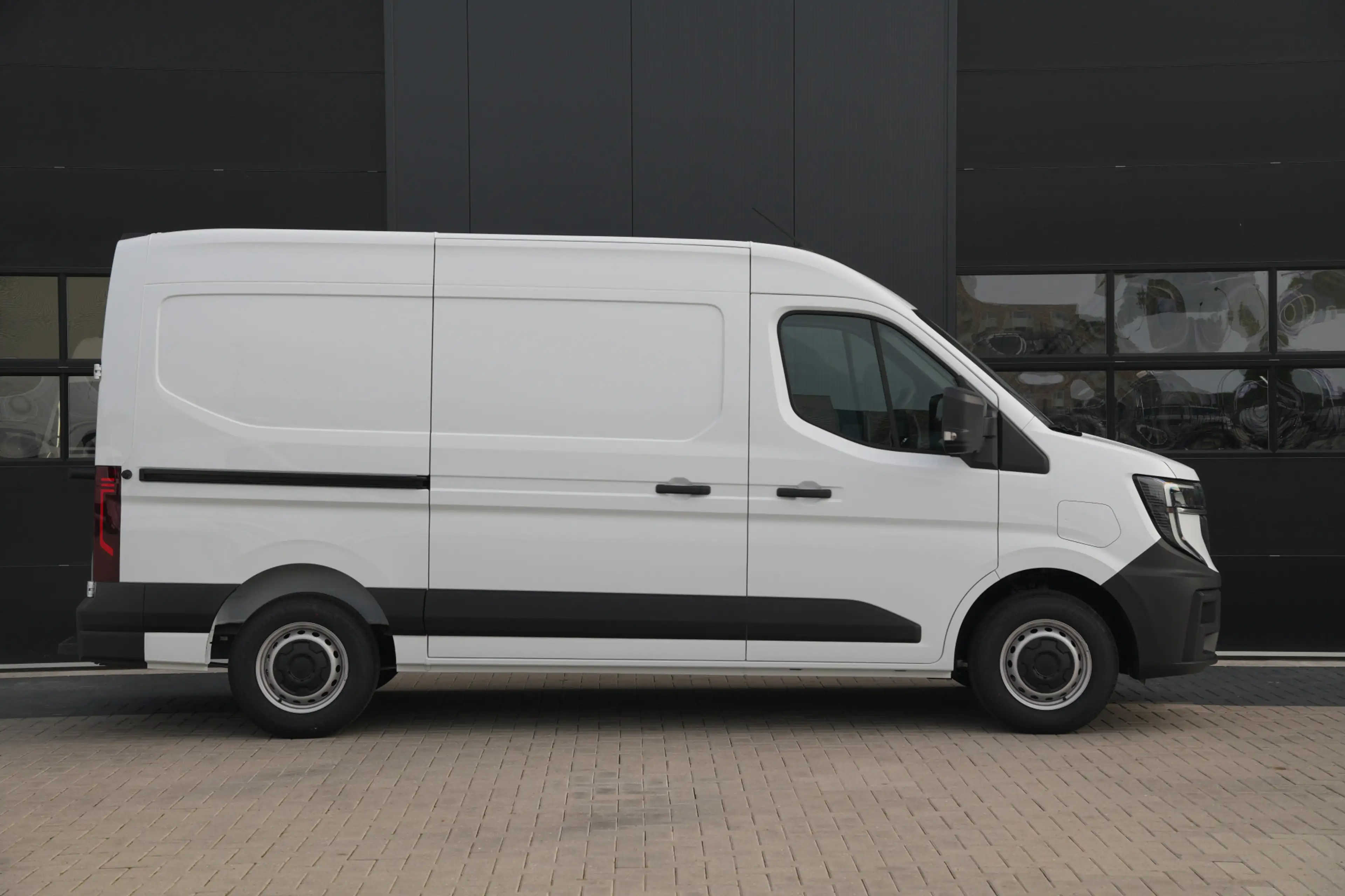 Renault Master E-Tech T35 L2H2 Advance Long Range 87 kWh 143pk - — photo 5