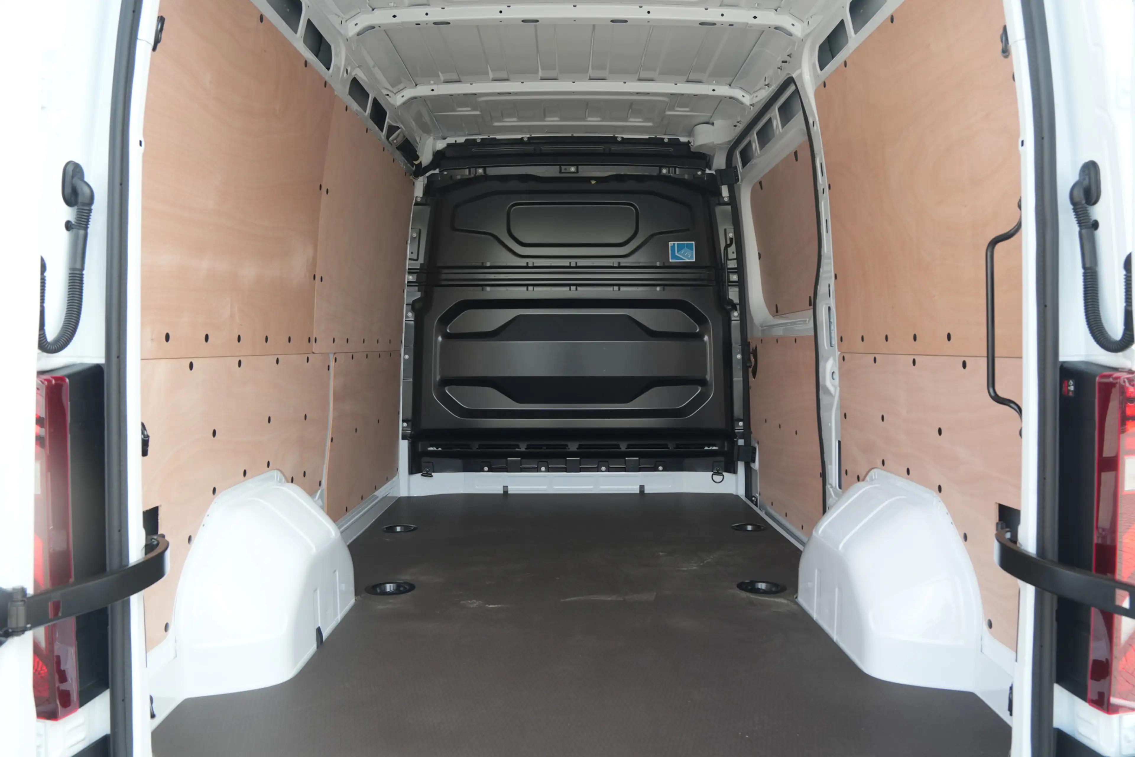 Renault Master E-Tech T35 L2H2 Advance Long Range 87 kWh 143pk - — photo 9