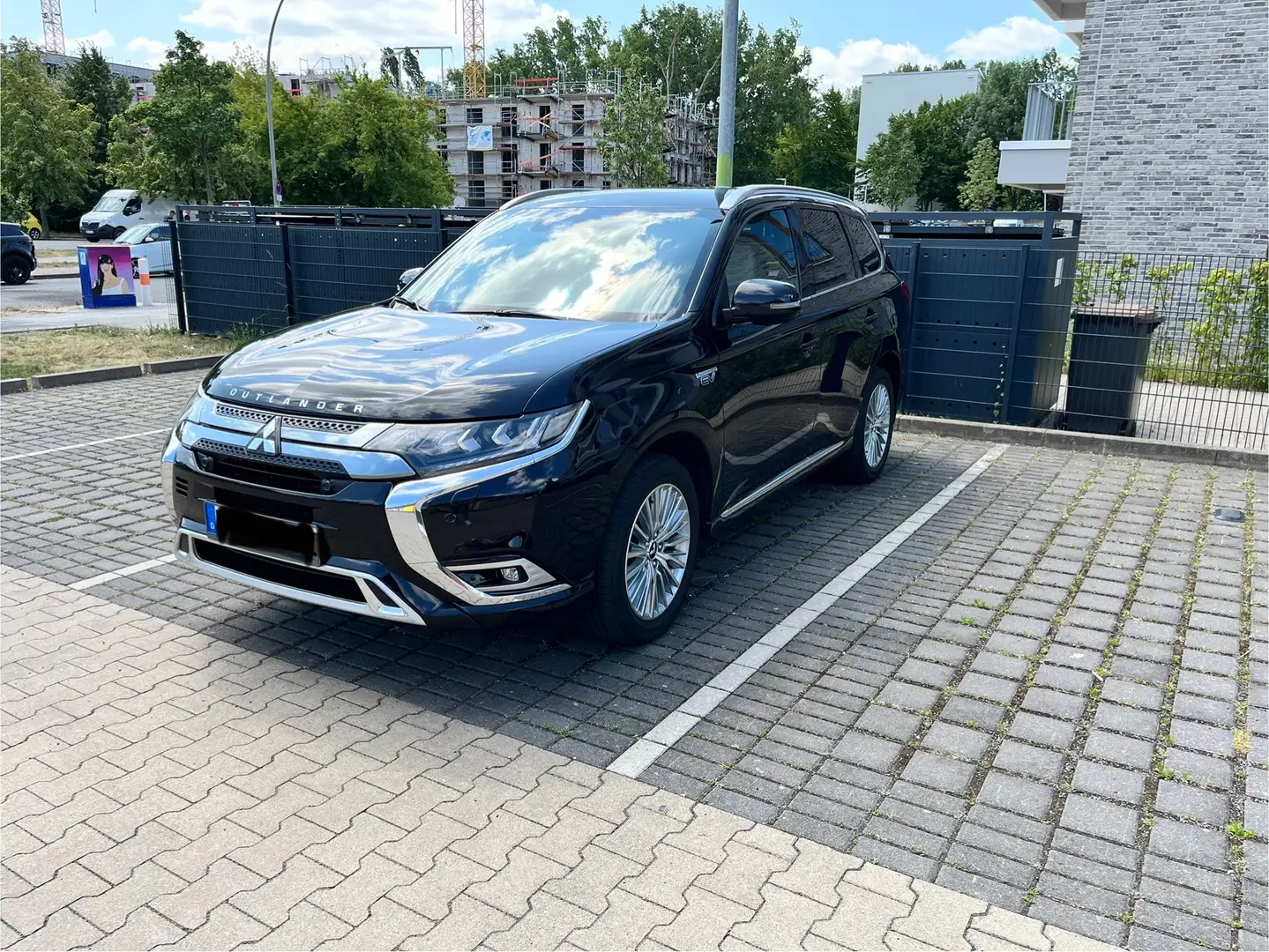 Mitsubishi Outlander 2.4 4WD Plug-In Hybrid Top - 2