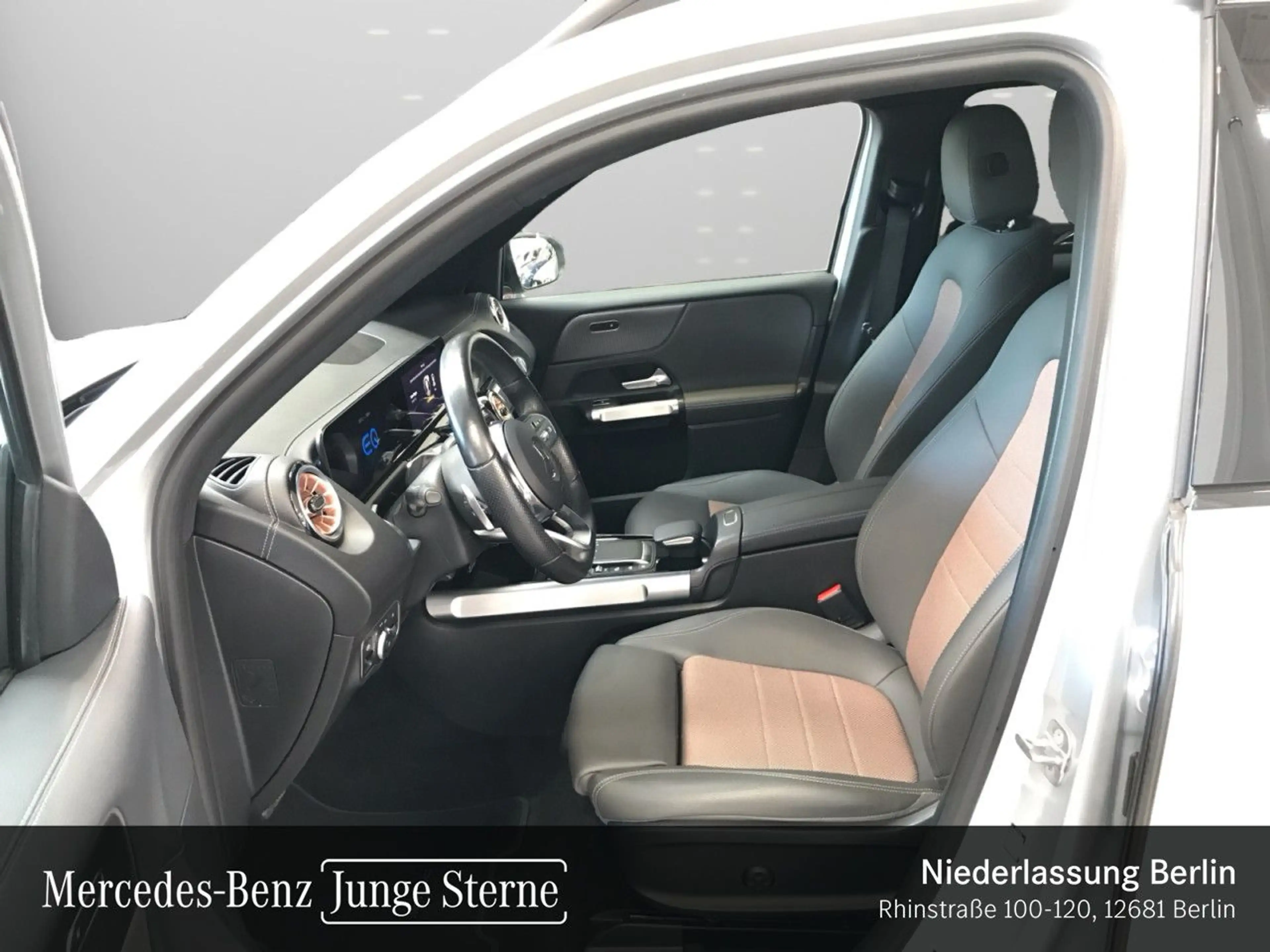 Mercedes-Benz EQB 250 ELECTRICART+NIGHT+PLUS-PAKET+PANO+360+HUD — photo 9
