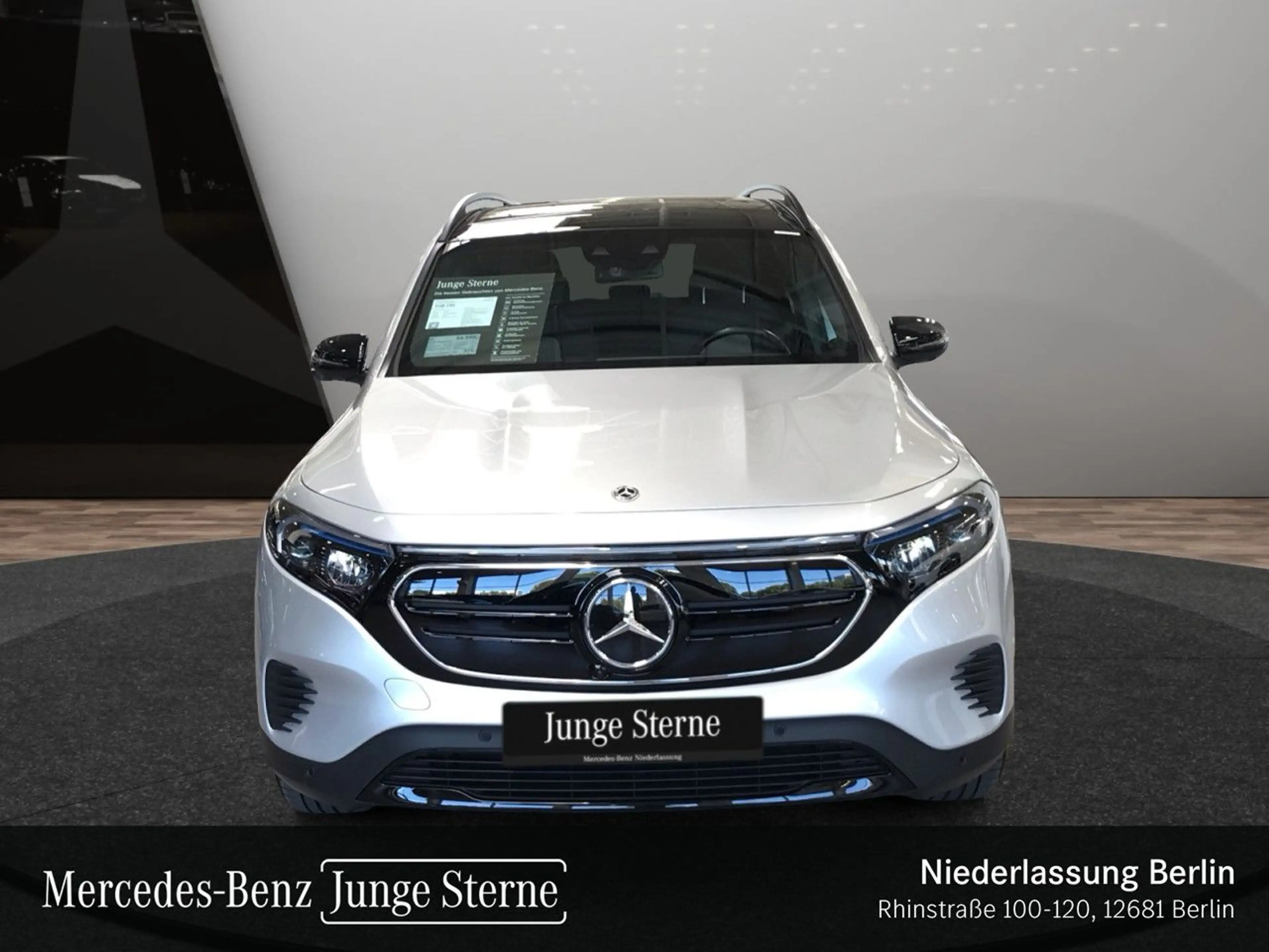 Mercedes-Benz EQB 250 ELECTRICART+NIGHT+PLUS-PAKET+PANO+360+HUD