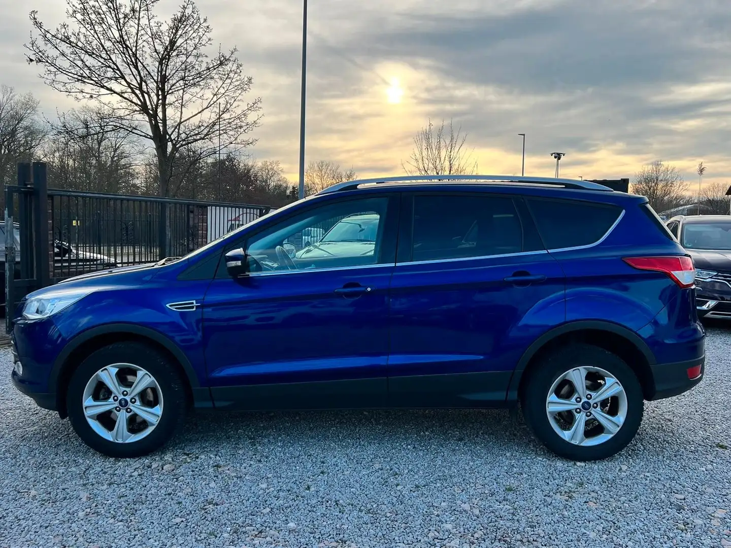 Ford Kuga 1,6EcoBoost SyncEdition*Klima*PDC*SHZ*1Hand Blue - 2