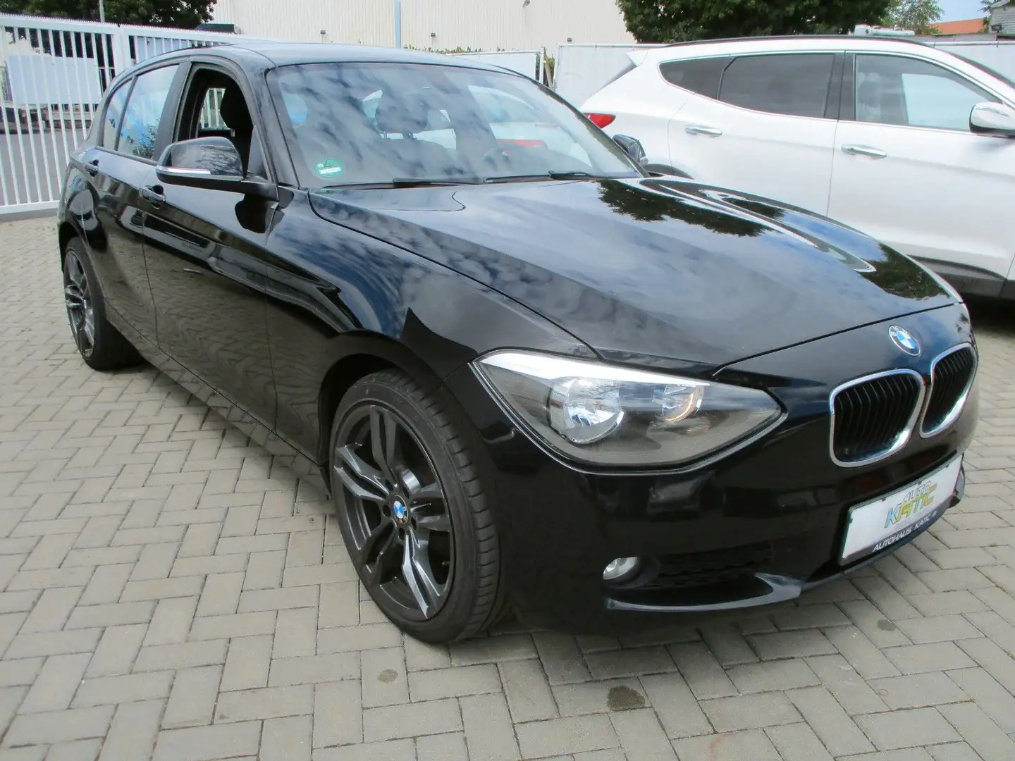 BMW 116 i Scheckheft gepflegt * TÜV Neu* Unfallfrei Black - 2