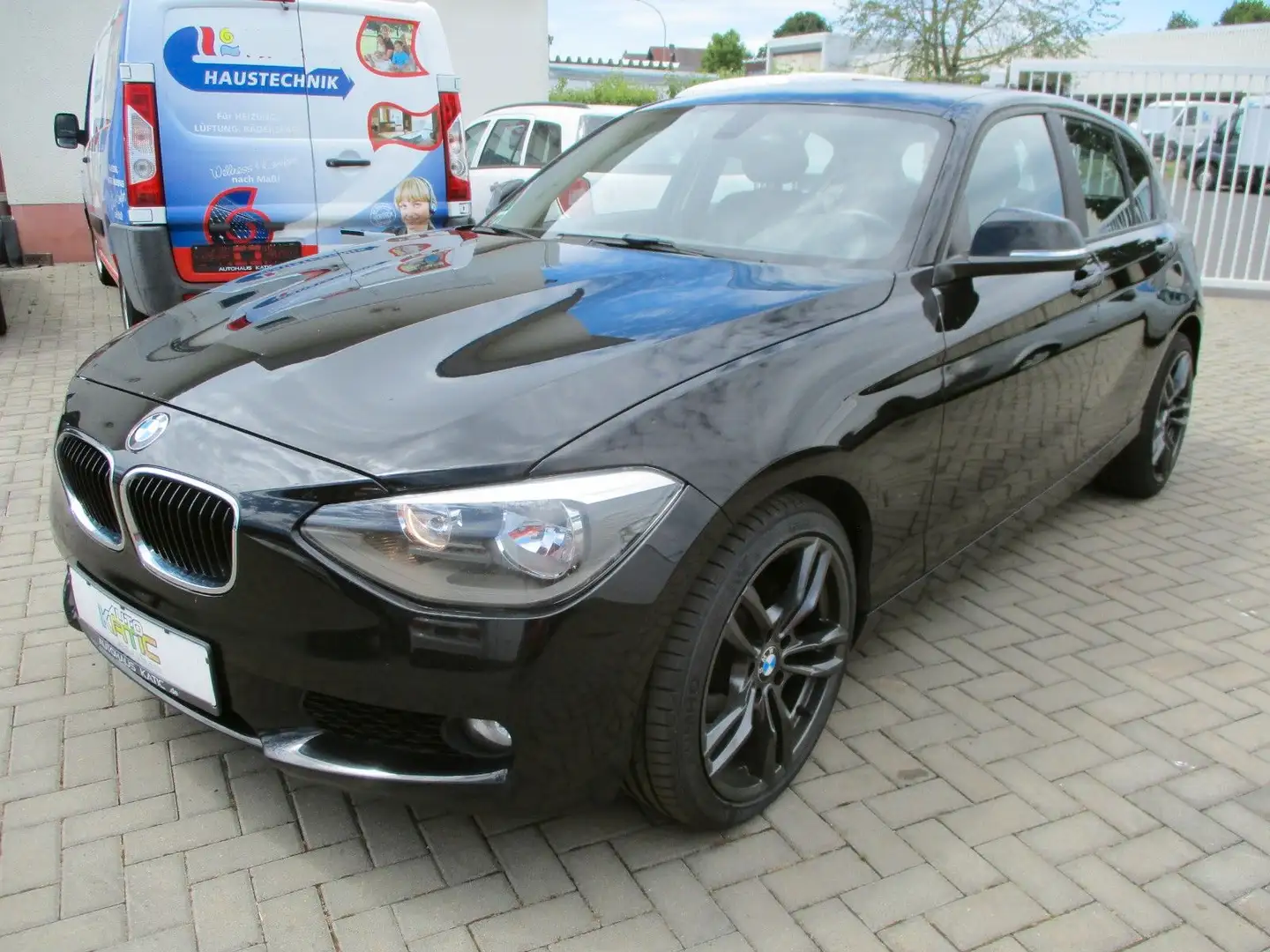 BMW 116 i Scheckheft gepflegt * TÜV Neu* Unfallfrei Black - 1