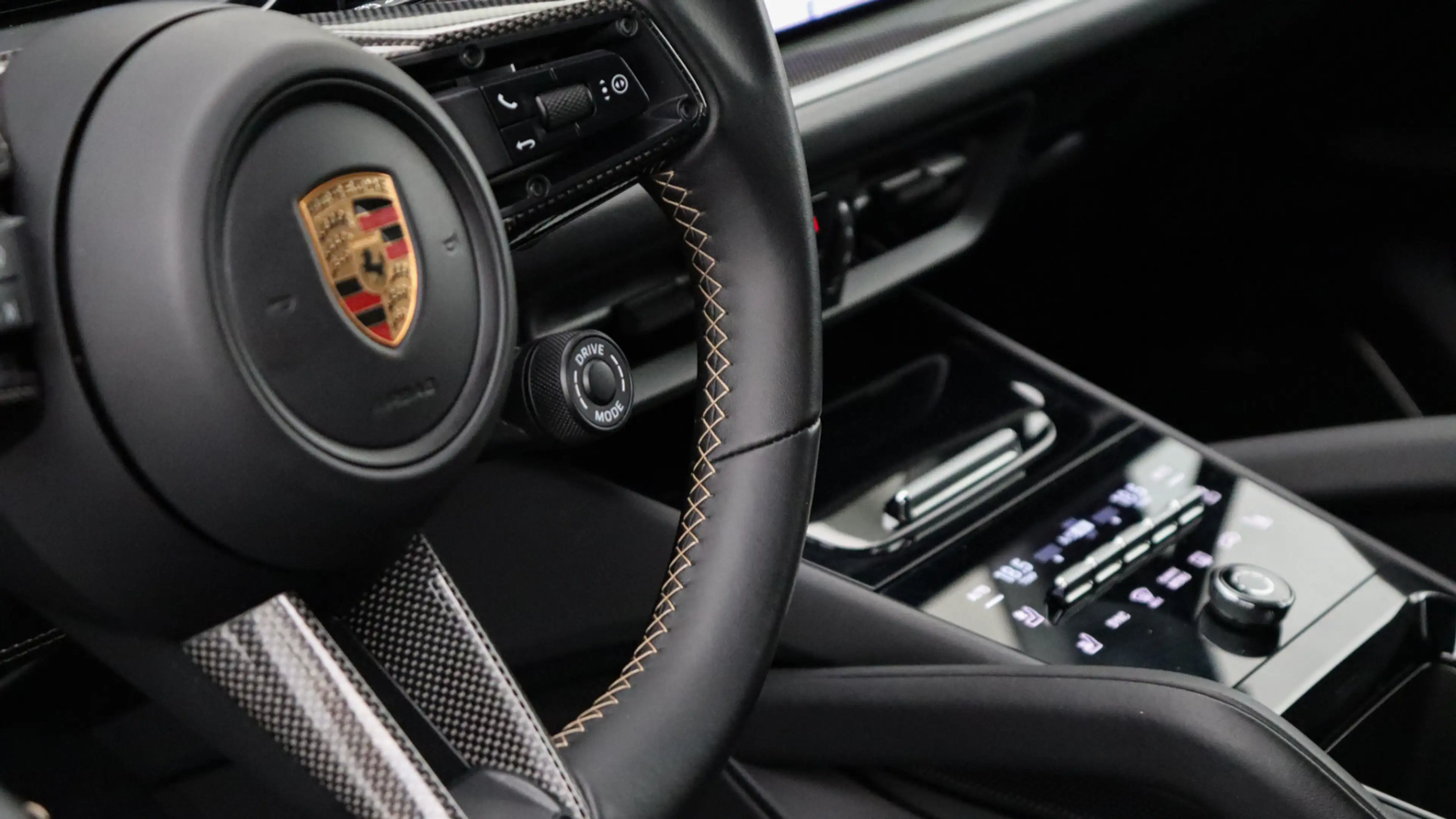 Porsche Cayenne 4.0 Turbo E-Hybrid | Burmester 3D | PCCB | Stoelve — photo 30