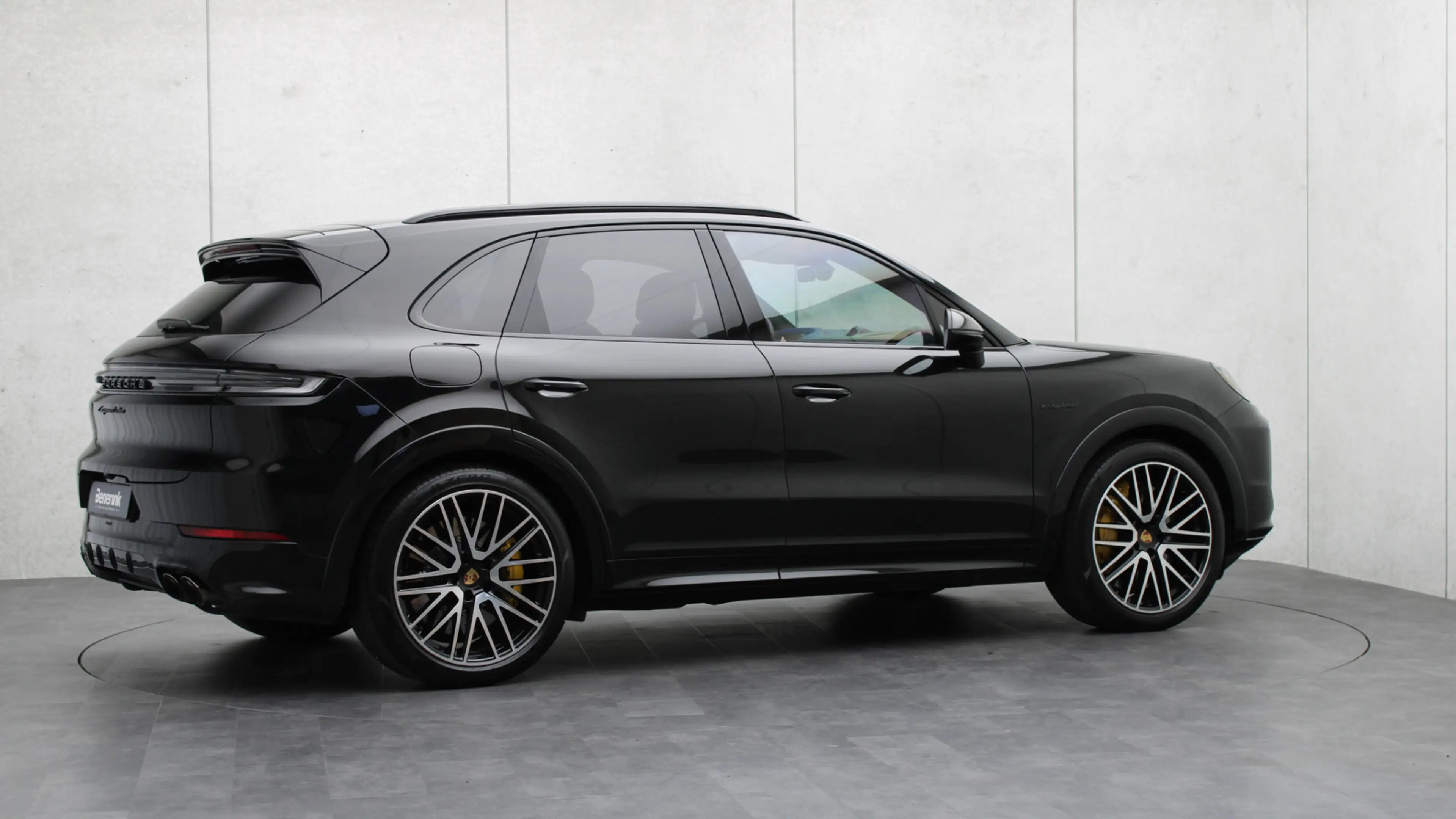 Porsche Cayenne 4.0 Turbo E-Hybrid | Burmester 3D | PCCB | Stoelve — photo 49