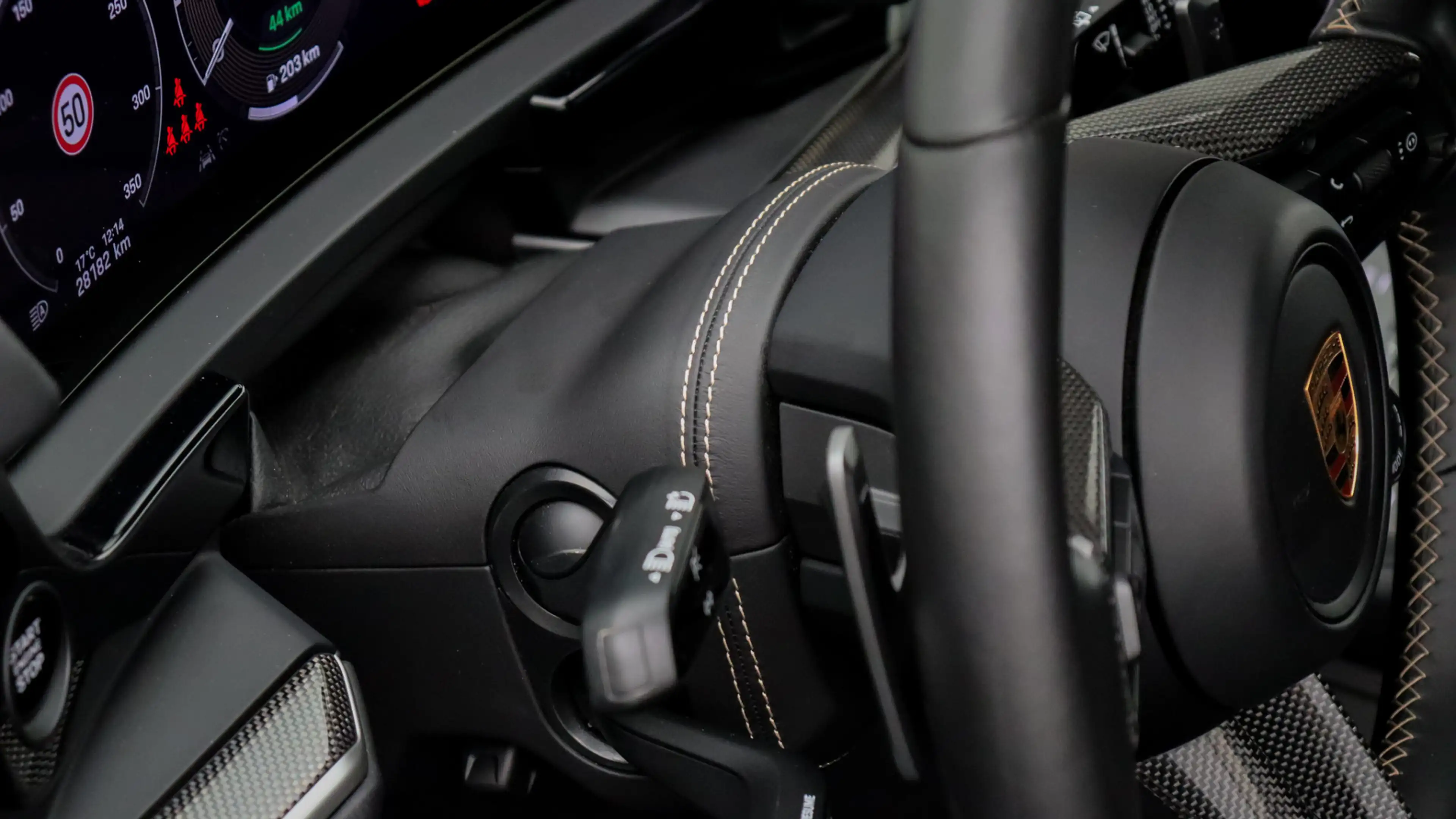 Porsche Cayenne 4.0 Turbo E-Hybrid | Burmester 3D | PCCB | Stoelve — photo 11