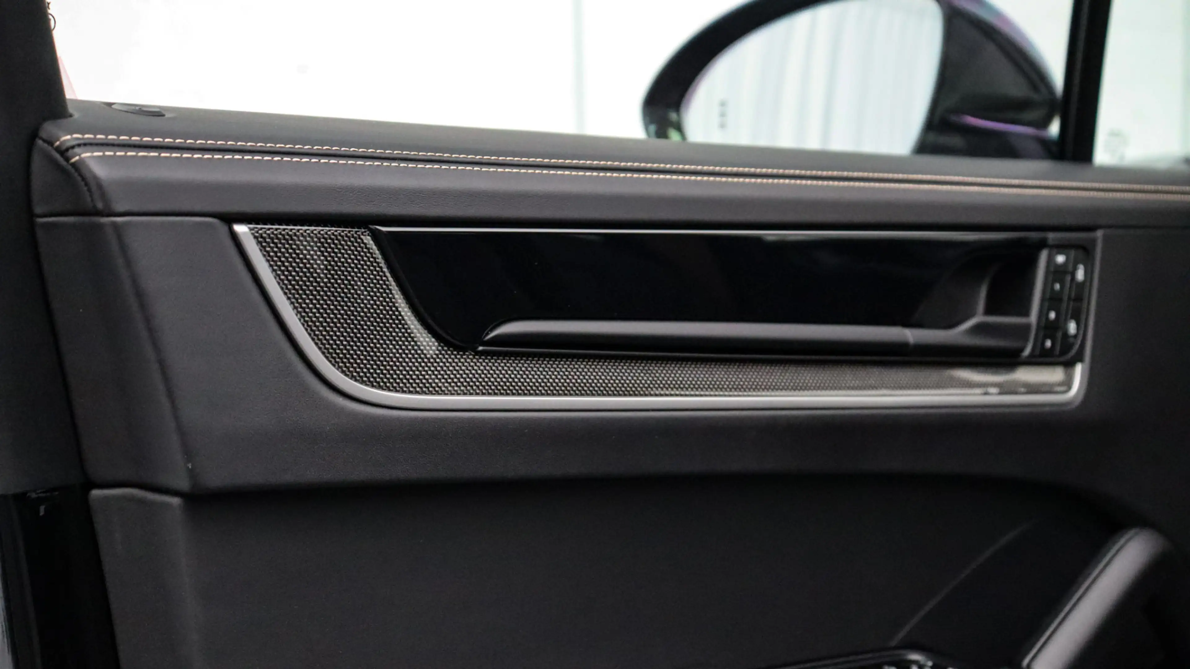 Porsche Cayenne 4.0 Turbo E-Hybrid | Burmester 3D | PCCB | Stoelve — photo 29