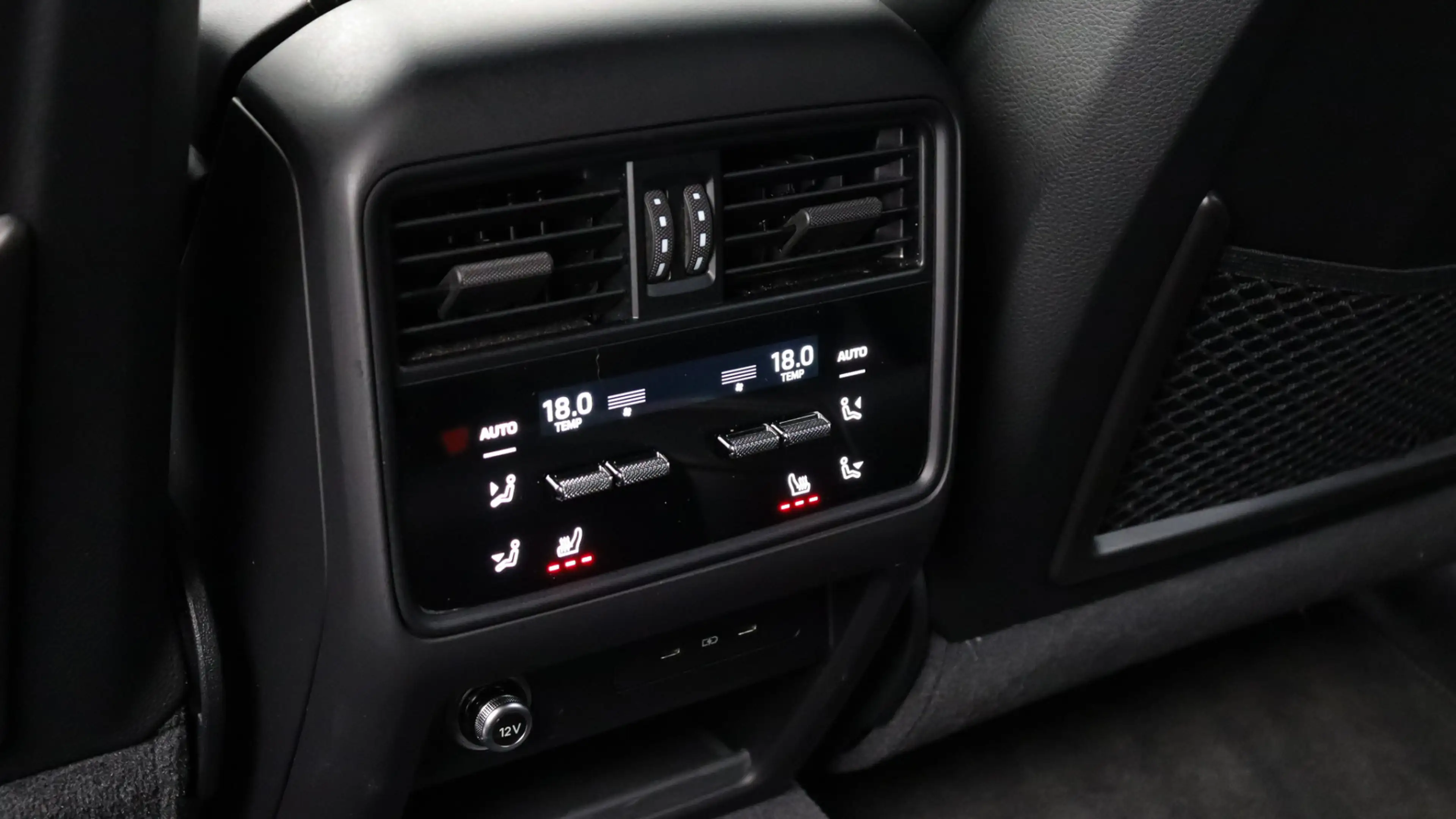 Porsche Cayenne 4.0 Turbo E-Hybrid | Burmester 3D | PCCB | Stoelve — photo 42