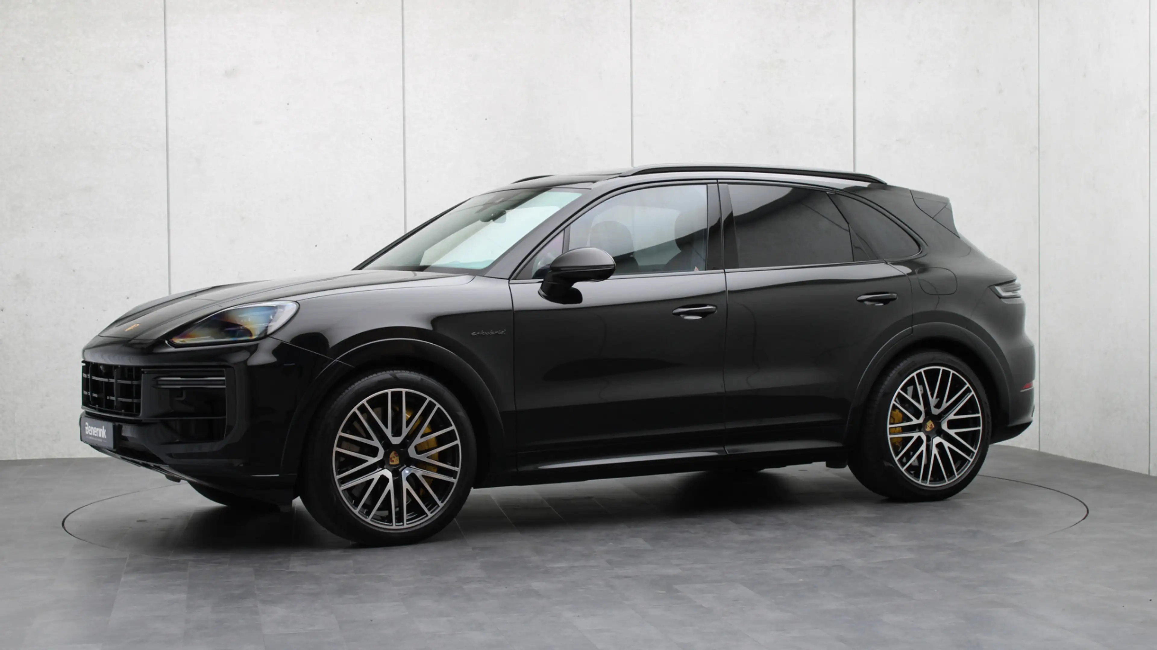 Porsche Cayenne 4.0 Turbo E-Hybrid | Burmester 3D | PCCB | Stoelve — photo 46