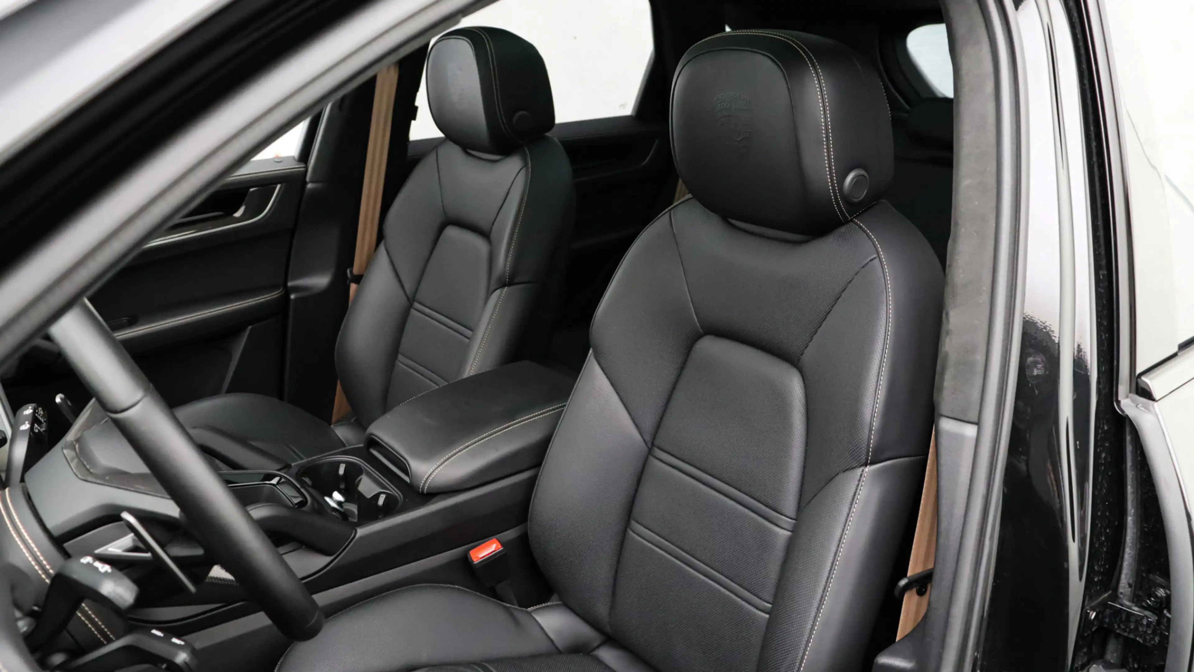 Porsche Cayenne 4.0 Turbo E-Hybrid | Burmester 3D | PCCB | Stoelve — photo 12