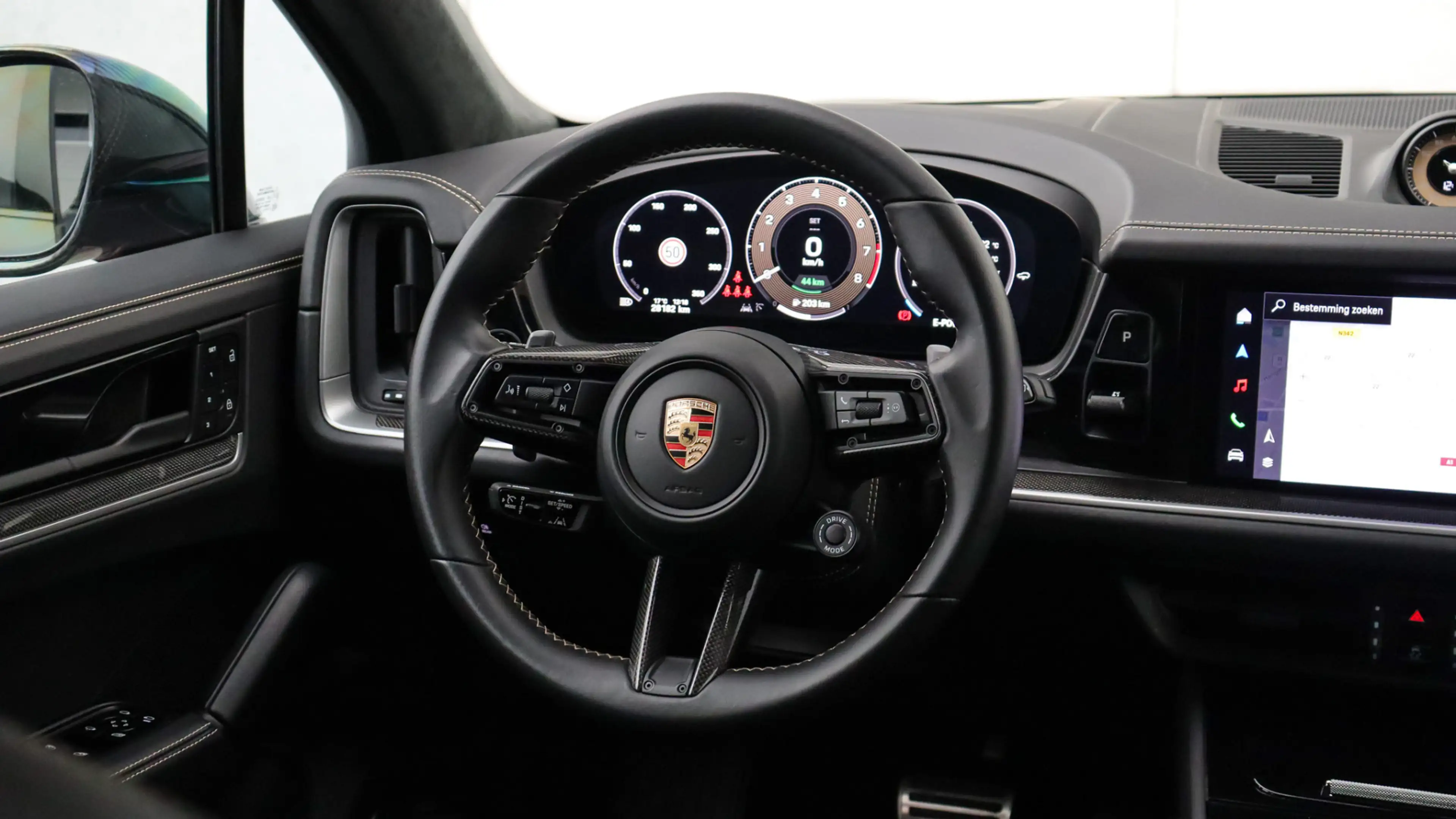 Porsche Cayenne 4.0 Turbo E-Hybrid | Burmester 3D | PCCB | Stoelve — photo 43