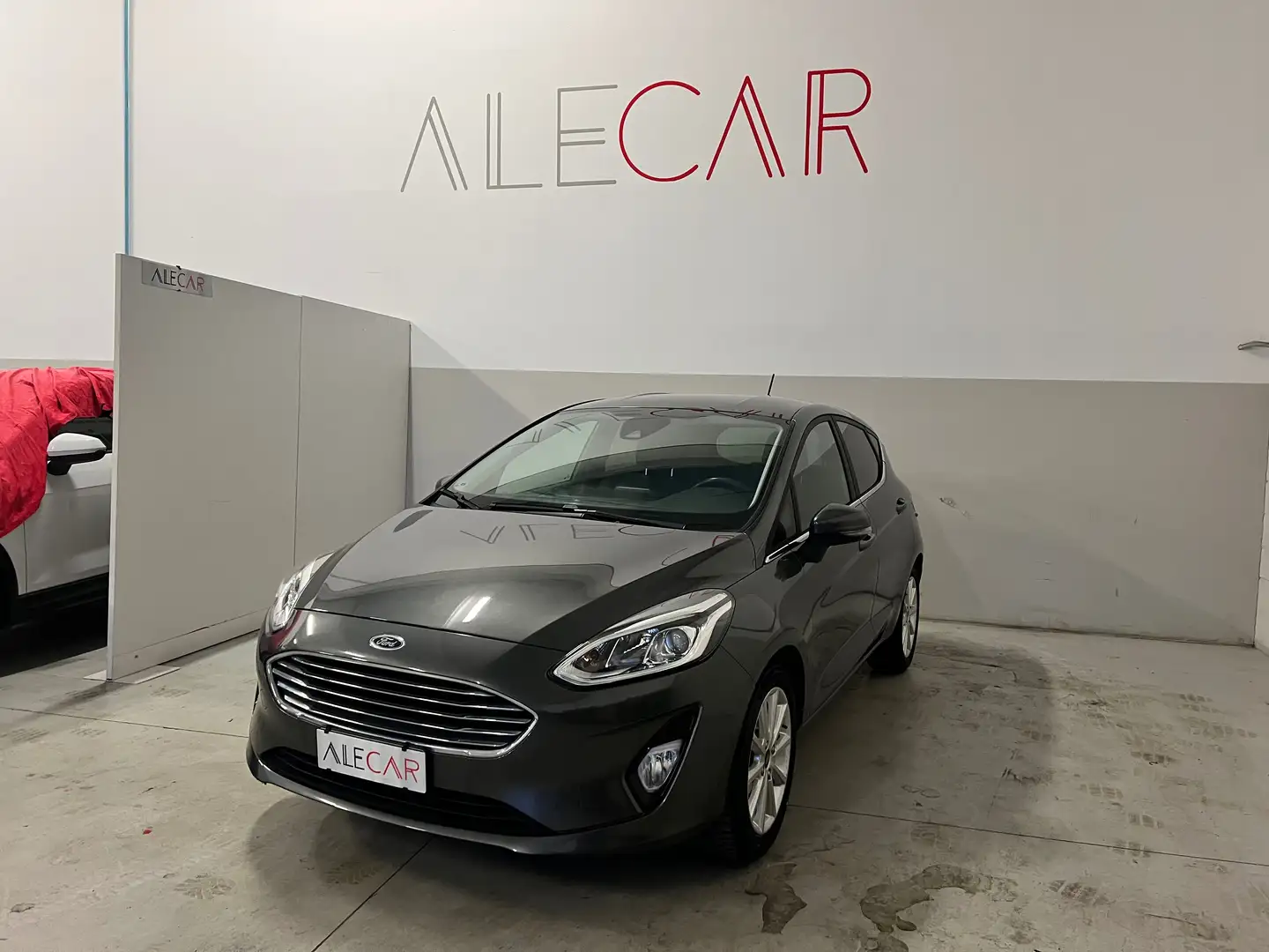 Ford Fiesta Fiesta VII 2017 5p 5p 1.1 Titanium Gpl 75cv Grau - 1