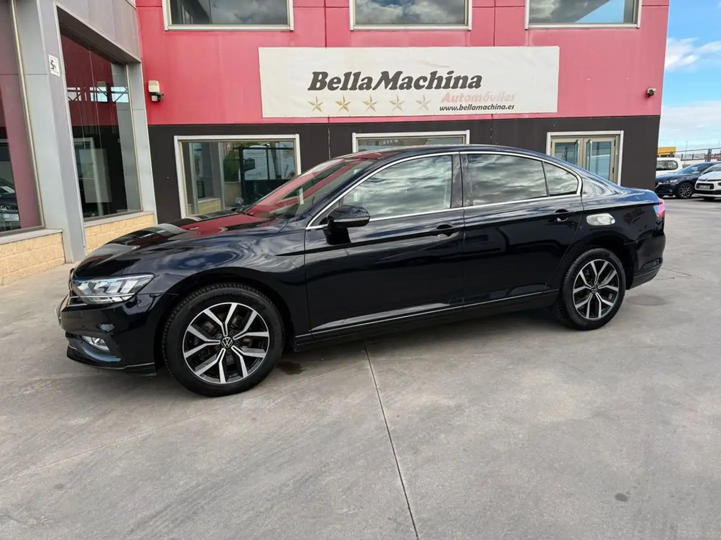 Volkswagen Passat 2.0TDI EVO Executive 110kW Negro - 2