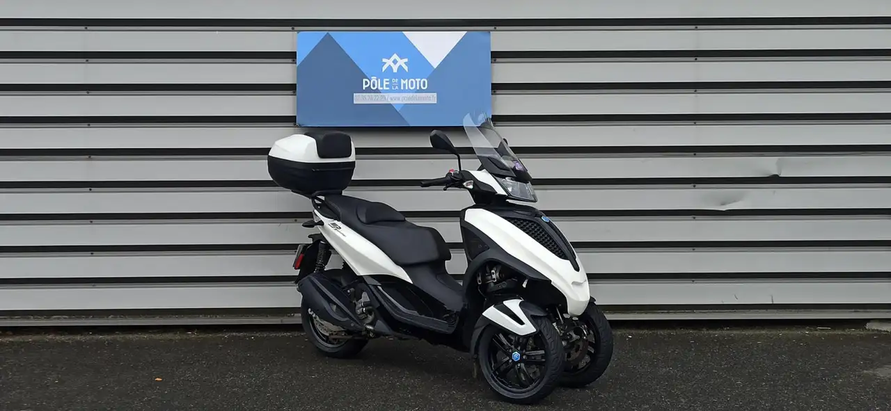 Piaggio MP3 300