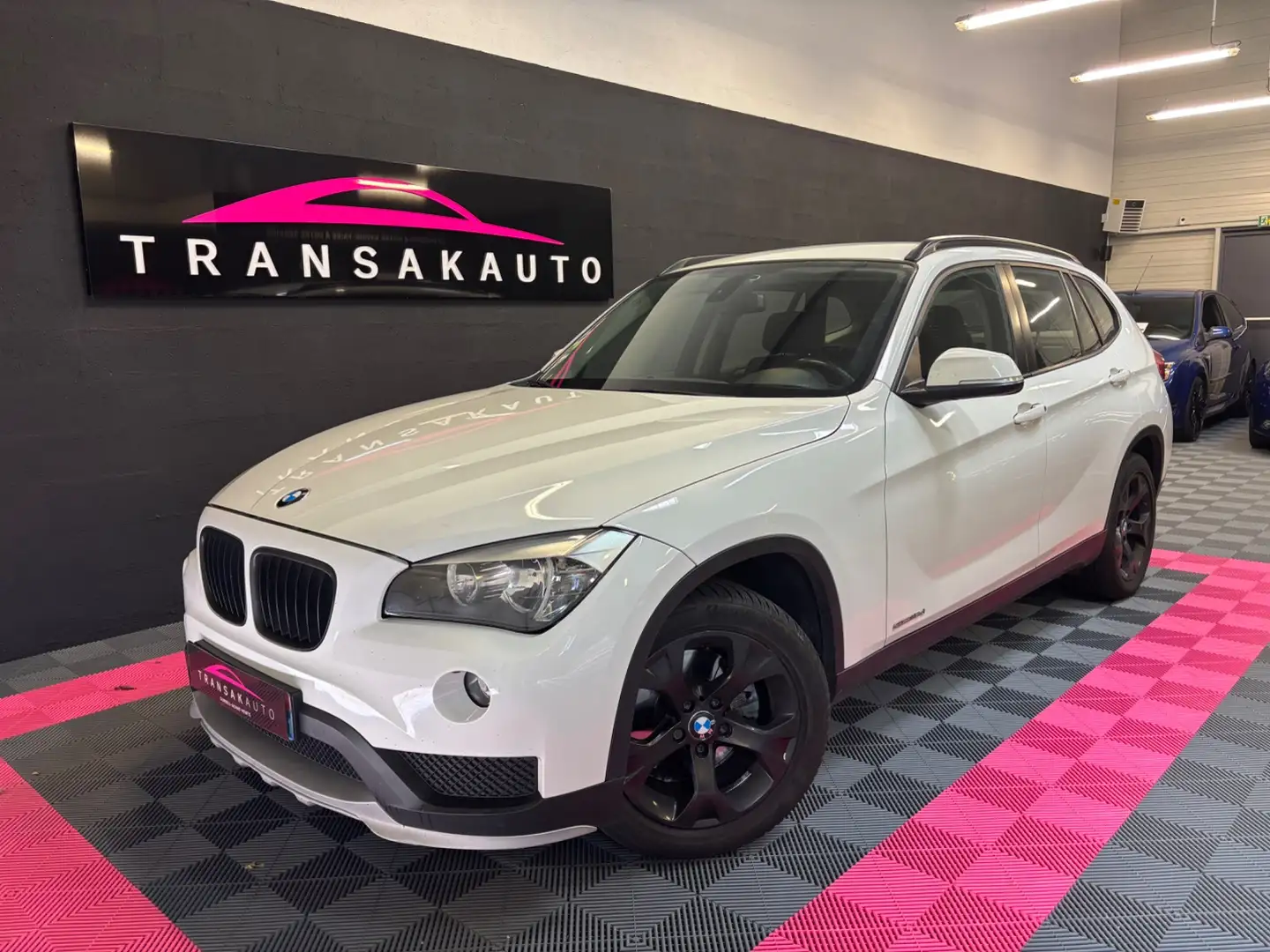 BMW X1 Business Blanc - 1