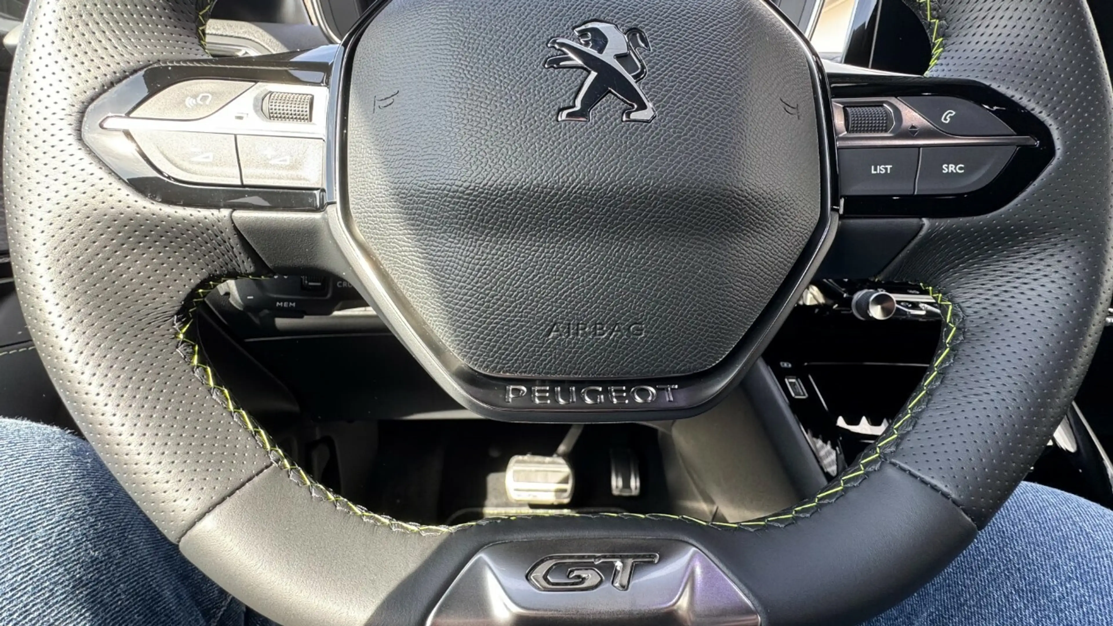 Peugeot e-208 ELEKTRO GT Pack — photo 15