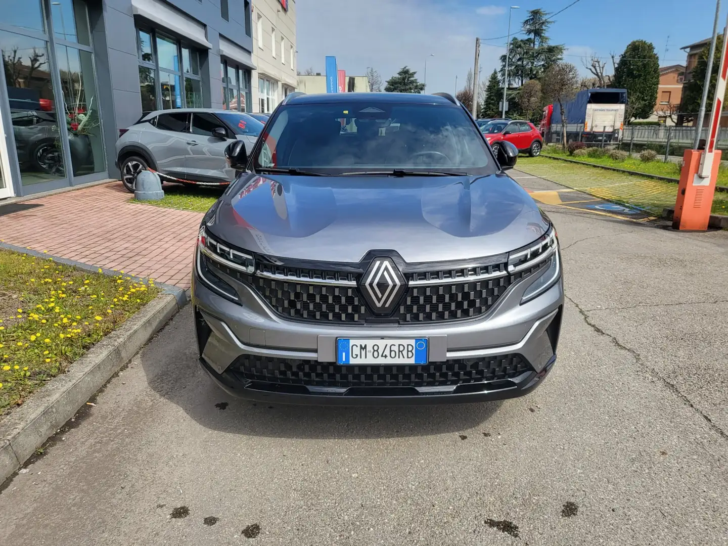 Renault Austral 1.2 E-Tech full hybrid Iconic Esprit Alpine 200cv Gris - 2