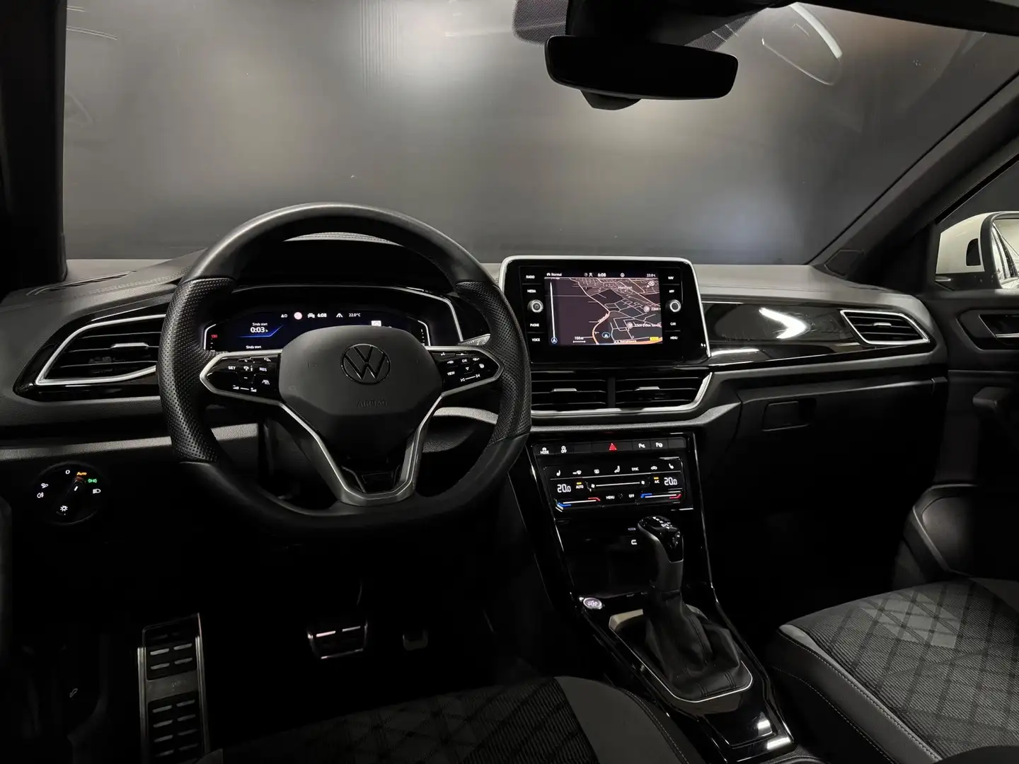 Volkswagen T-Roc 1.5 TSI 2X R-Line 150PK, IQ Led, Virtual Cockpit, Beige - 2