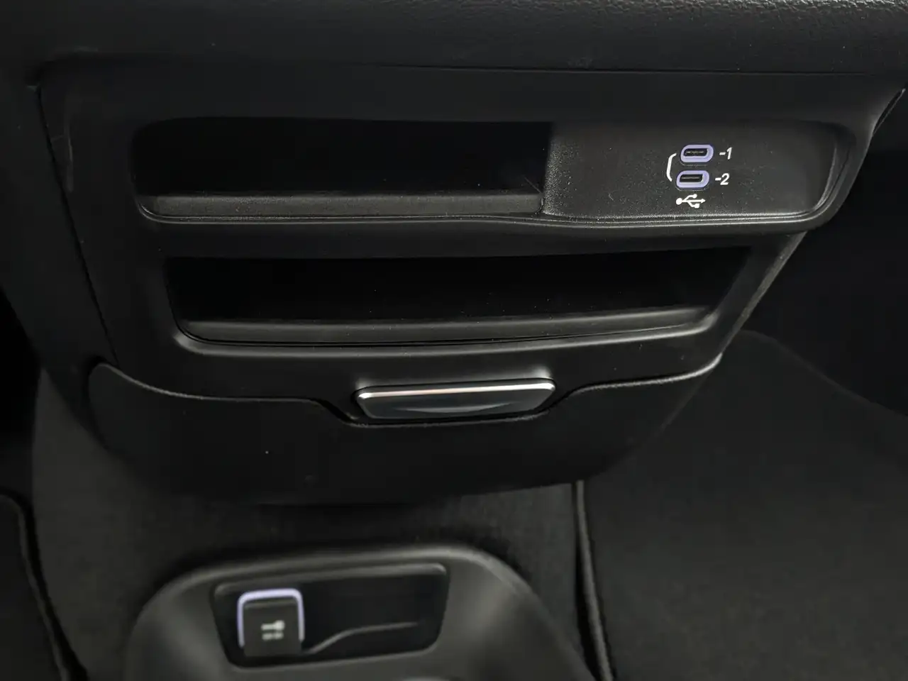 Chrysler Grand Caravan photo Chrysler Grand Caravan