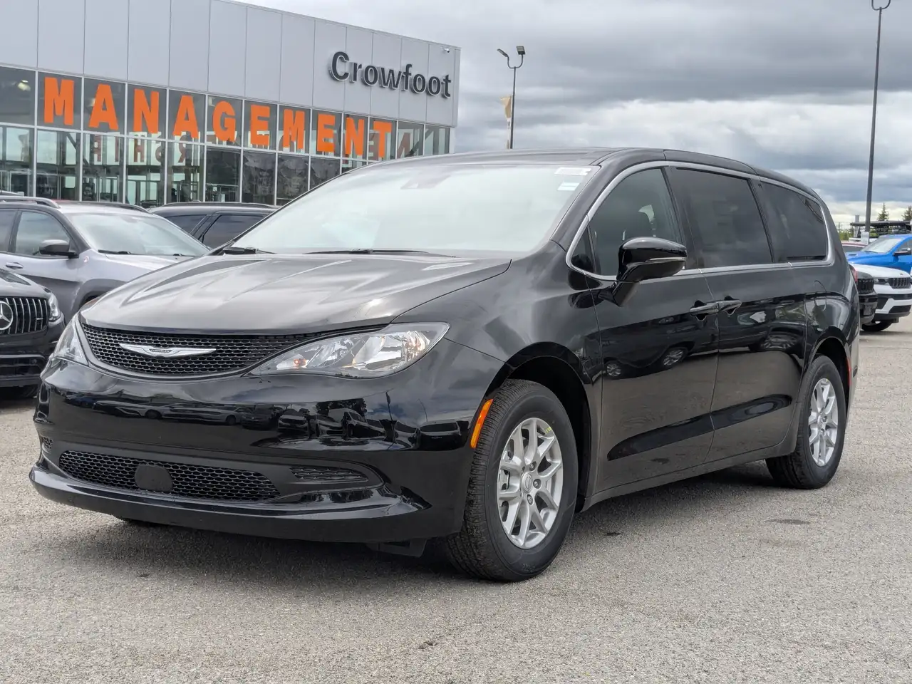 Chrysler Grand Caravan photo Chrysler Grand Caravan