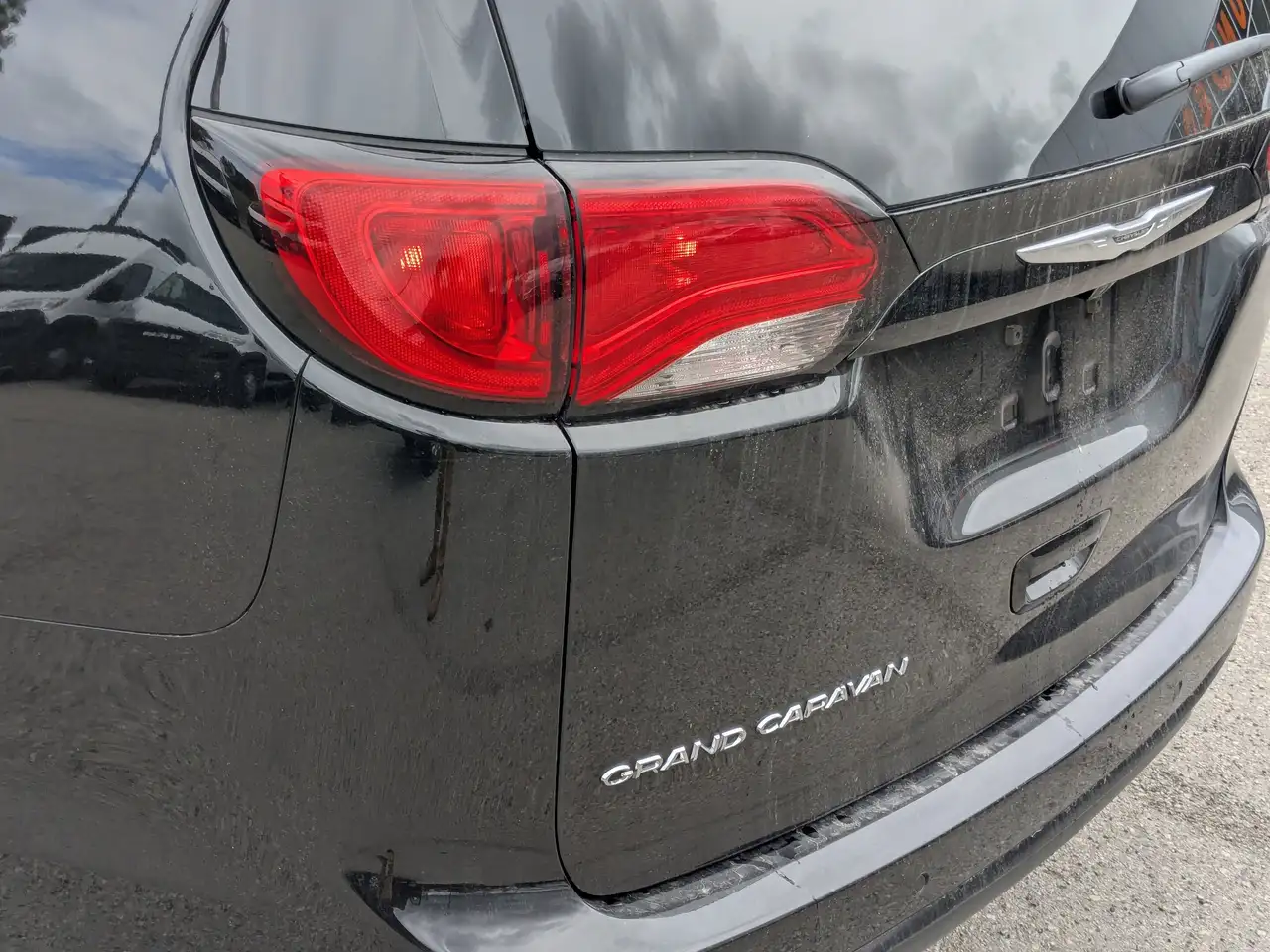 Chrysler Grand Caravan photo Chrysler Grand Caravan