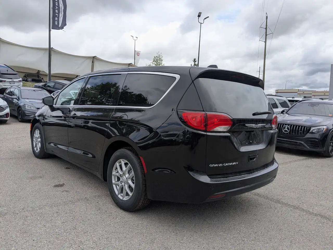 Chrysler Grand Caravan photo Chrysler Grand Caravan