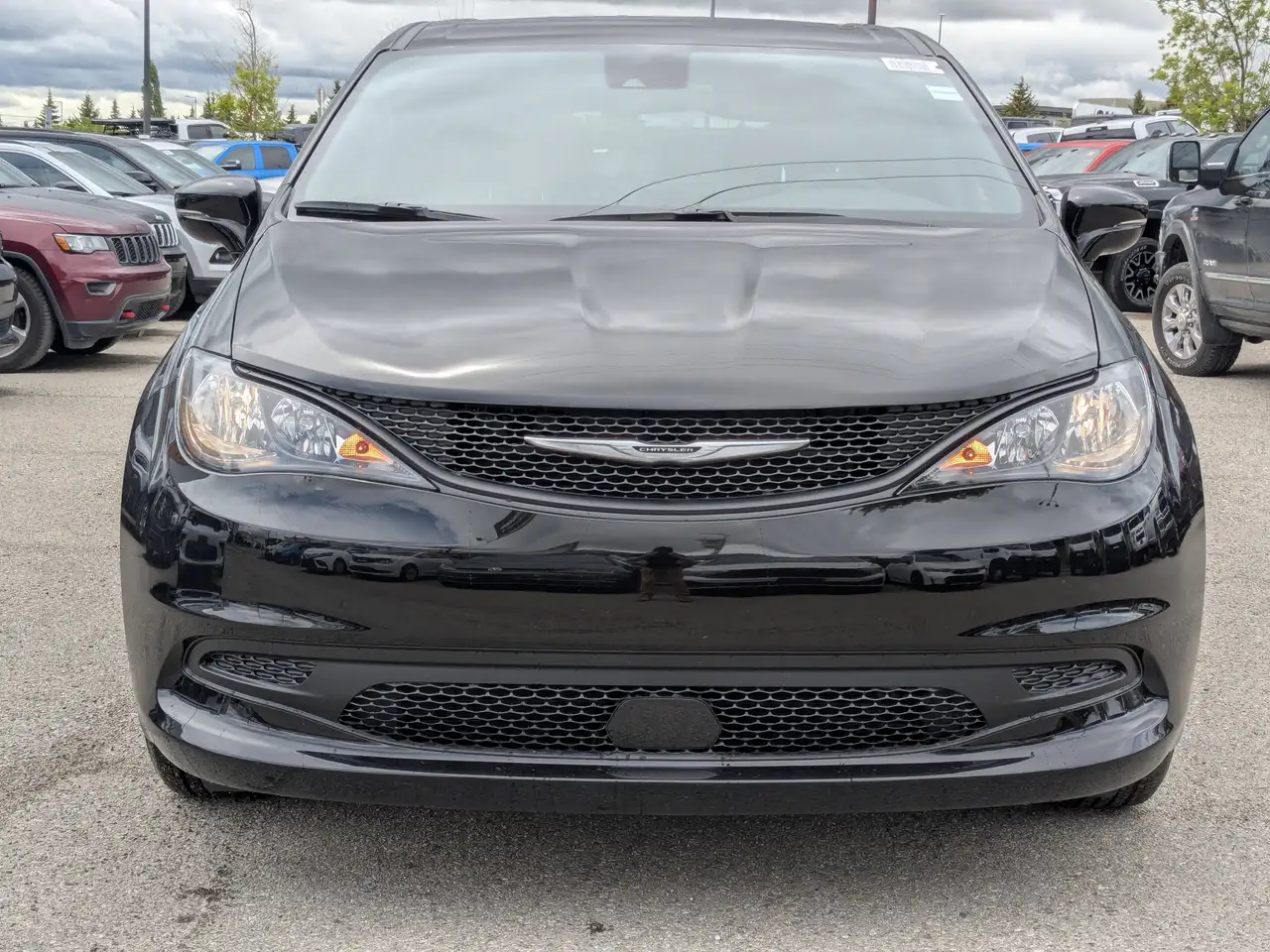 Chrysler Grand Caravan photo Chrysler Grand Caravan