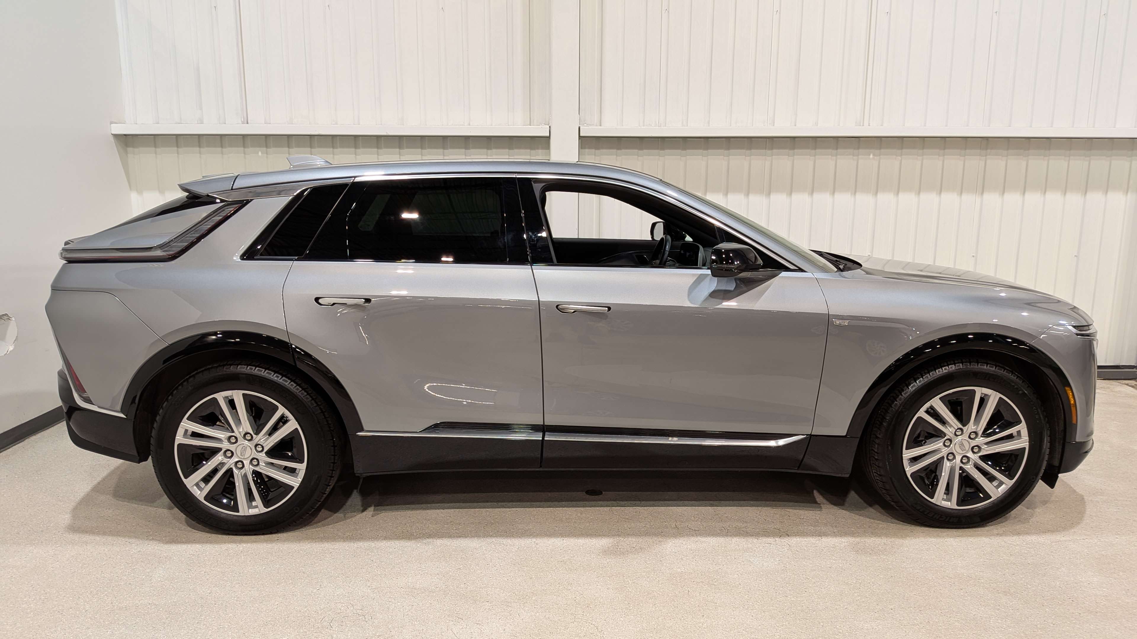 Cadillac LYRIQ 2024