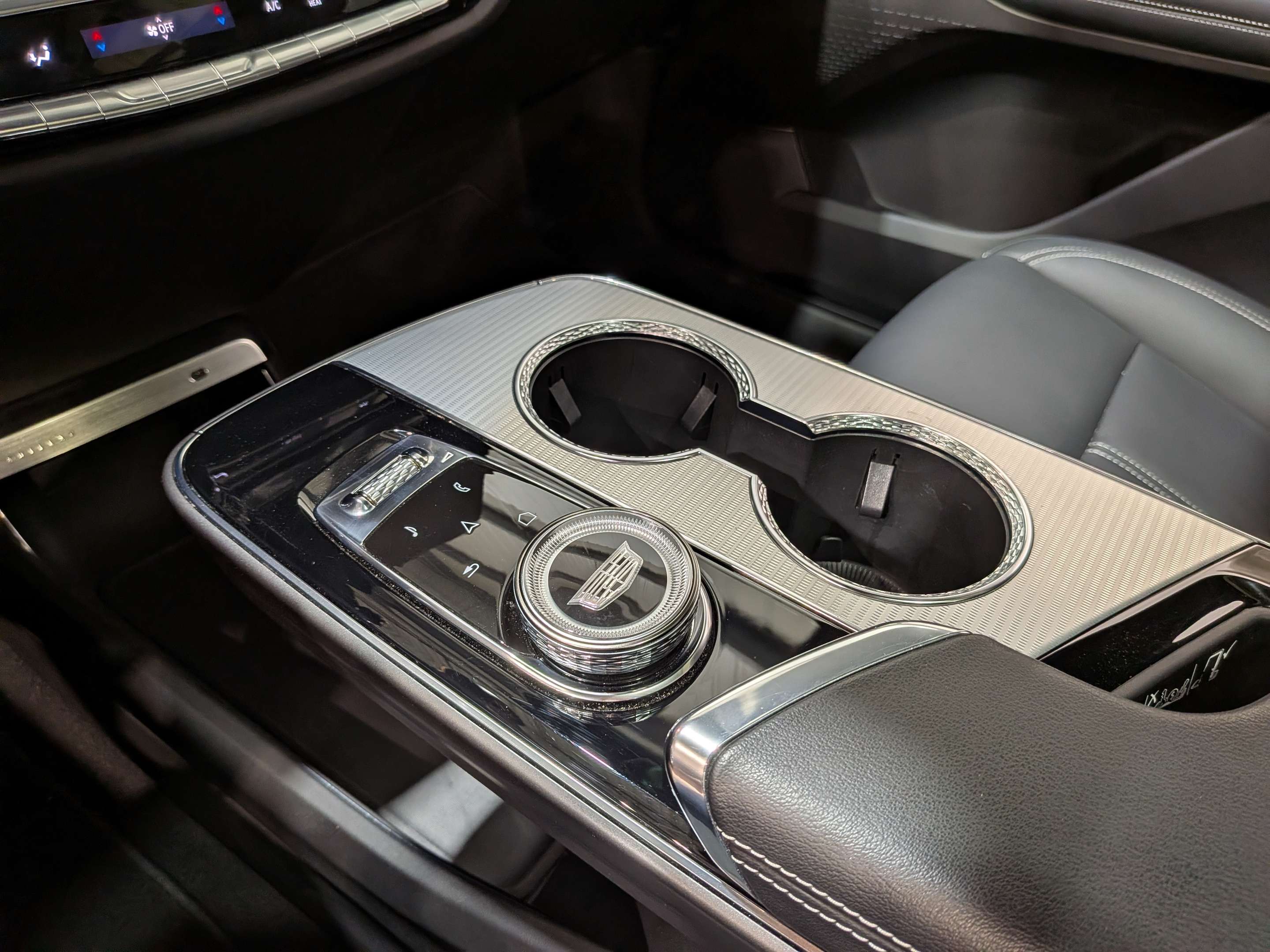Cadillac LYRIQ 2024