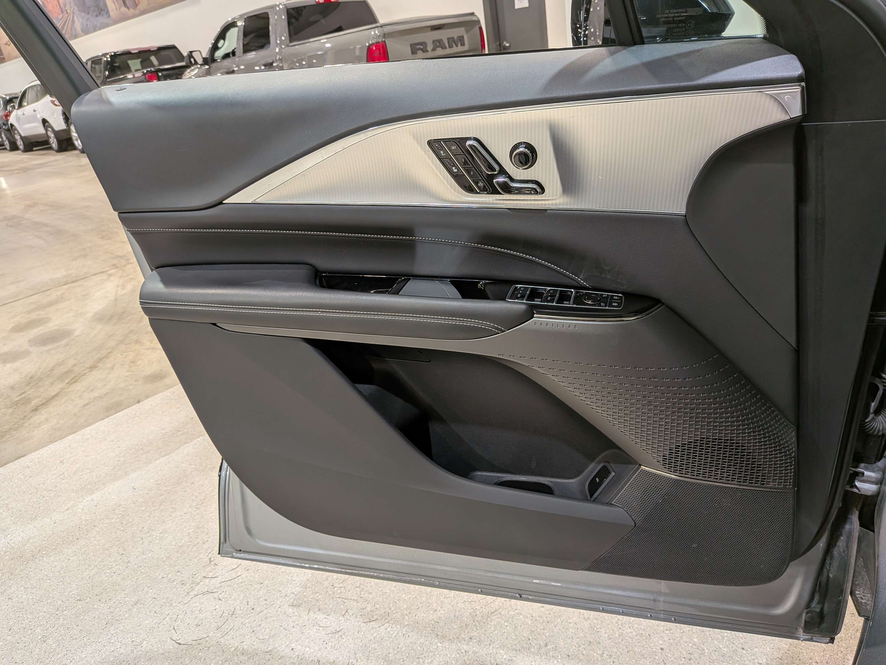 Cadillac LYRIQ 2024