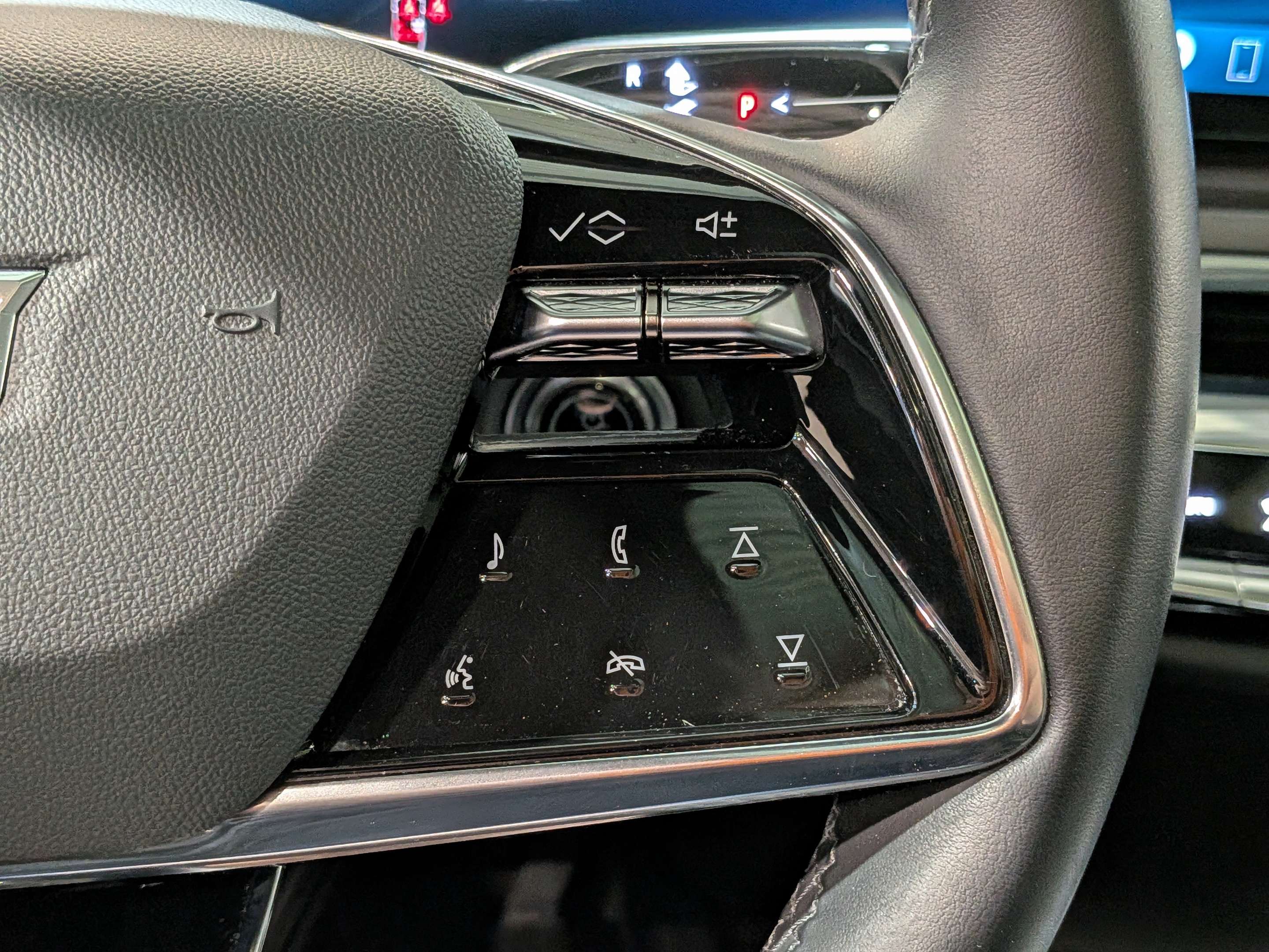 Cadillac LYRIQ 2024