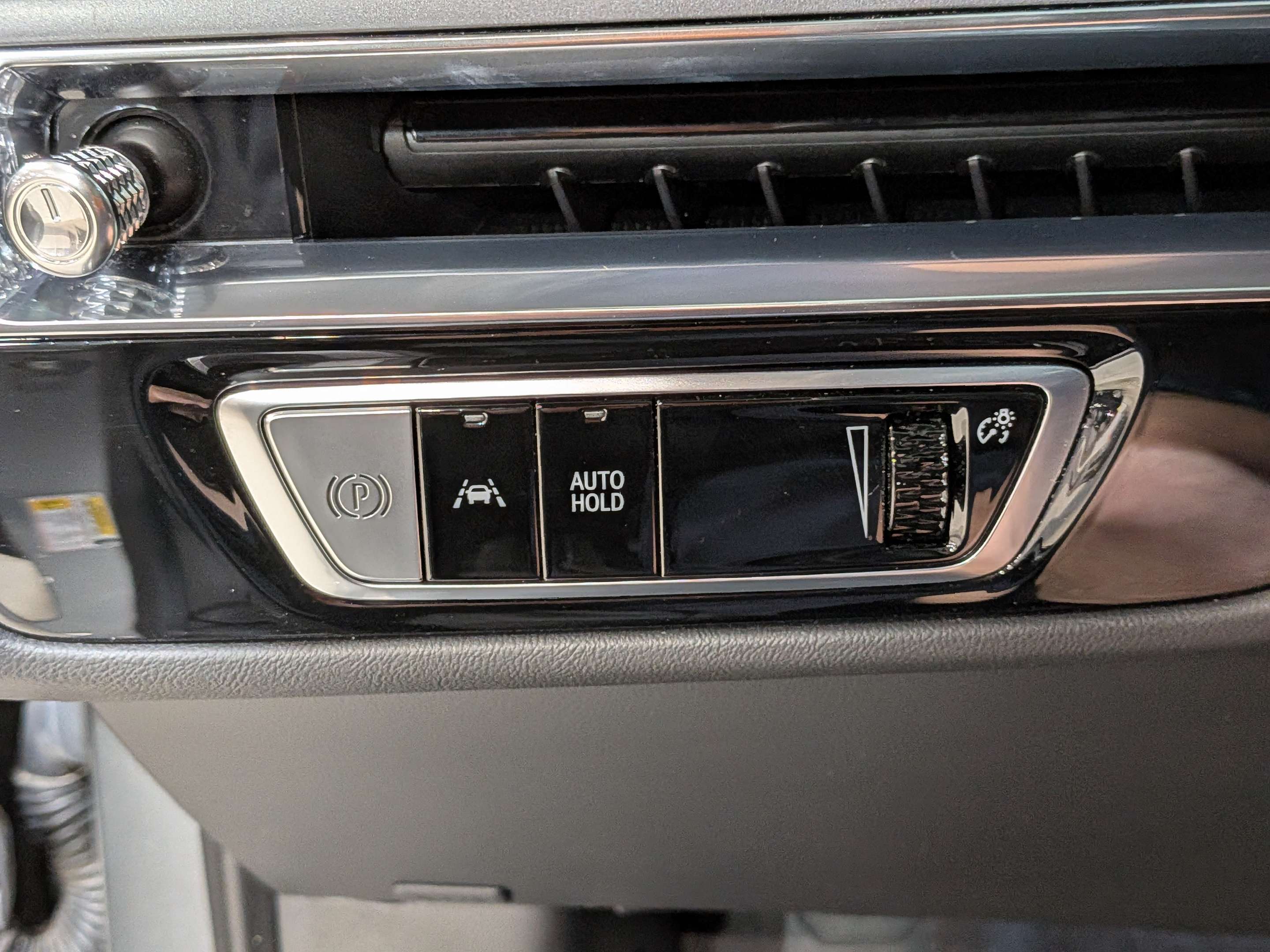 Cadillac LYRIQ 2024