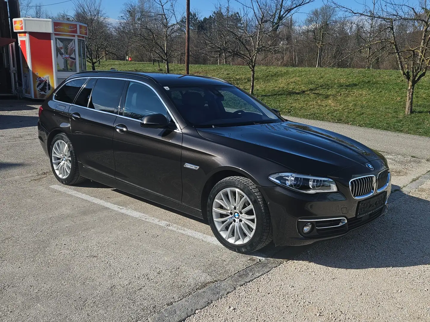 BMW 525 525d xDrive Luxury Line Braun - 1
