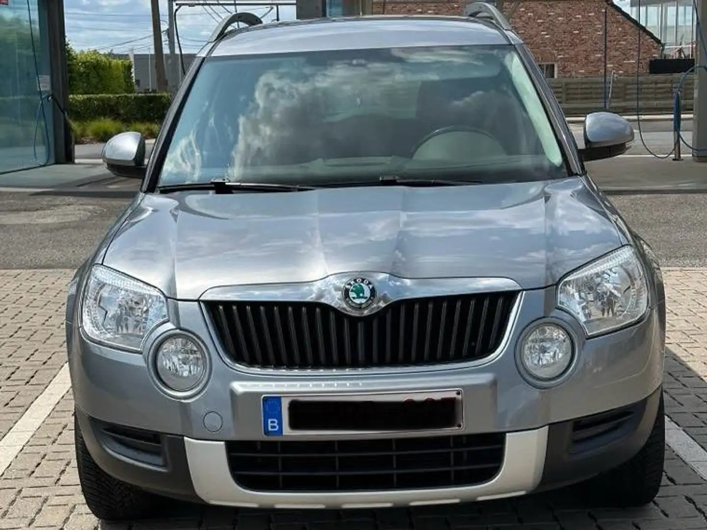 Skoda Yeti Yeti 1.2 TSI Easy Grau - 1
