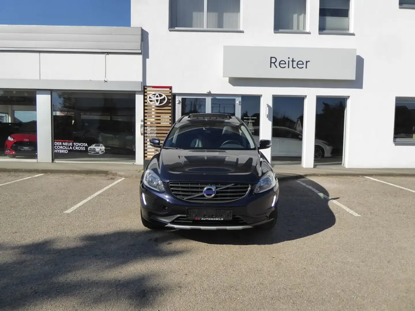 Volvo XC60 D3 Aut. *PANO*AHK*LEDER* Bleu - 1