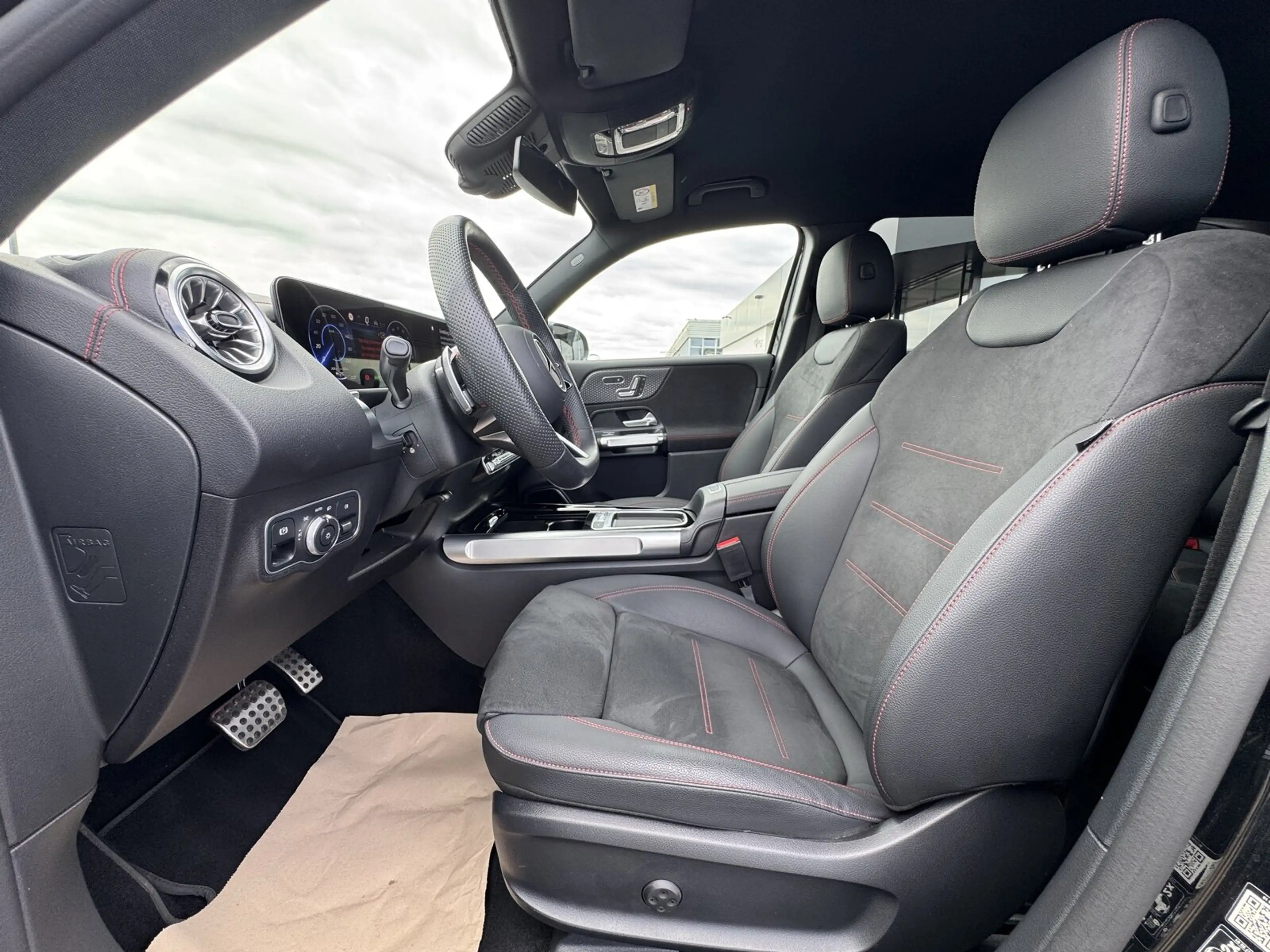 Mercedes-Benz EQB 350 EQB 350 4M AMG NAVI+AHK+DISTR+360°+HUD+LED+BURM+ — photo 10