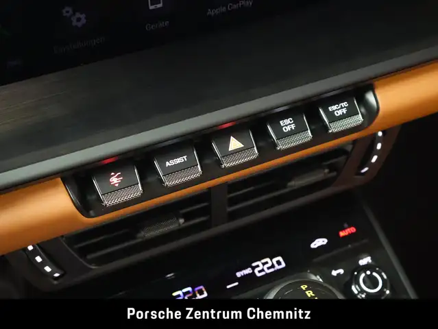 Porsche 911 view 15