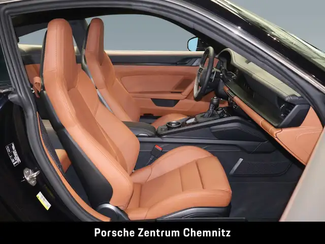 Porsche 911 view 13