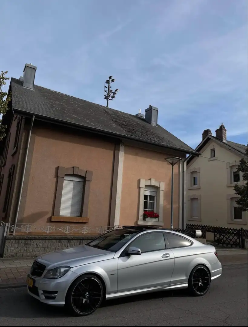 Mercedes-Benz C 350 Coupe (BlueEFFICIENCY) 7G-TRONIC Silber - 2