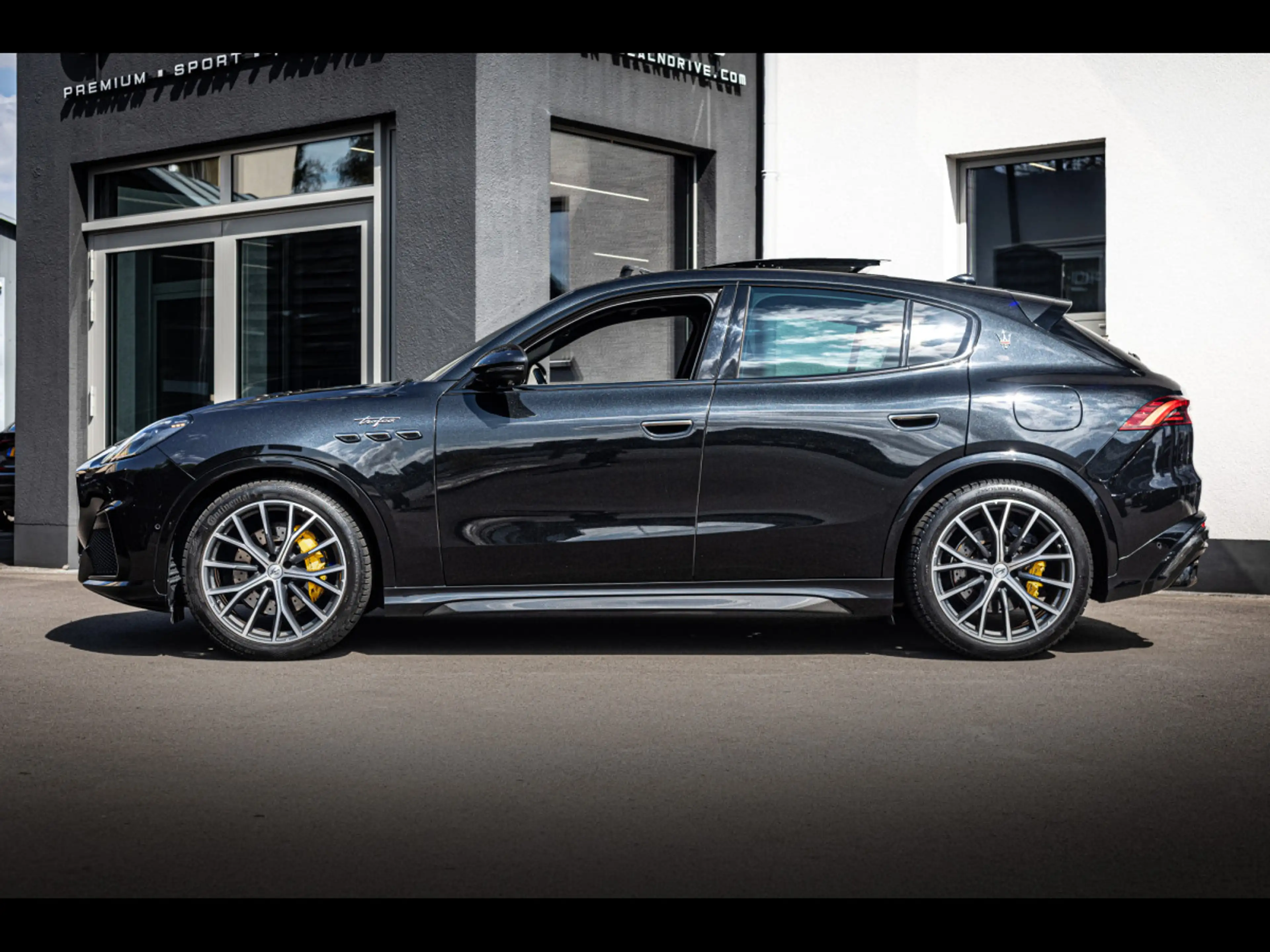 Maserati Grecale TROFEO V6 AWD°MASERATI WARRANTY 10/27°CARBON°360 — photo 2