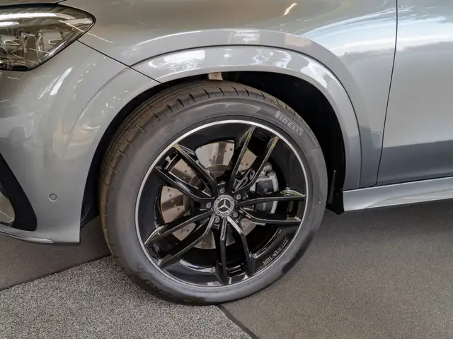 Mercedes-Benz Gle view 4