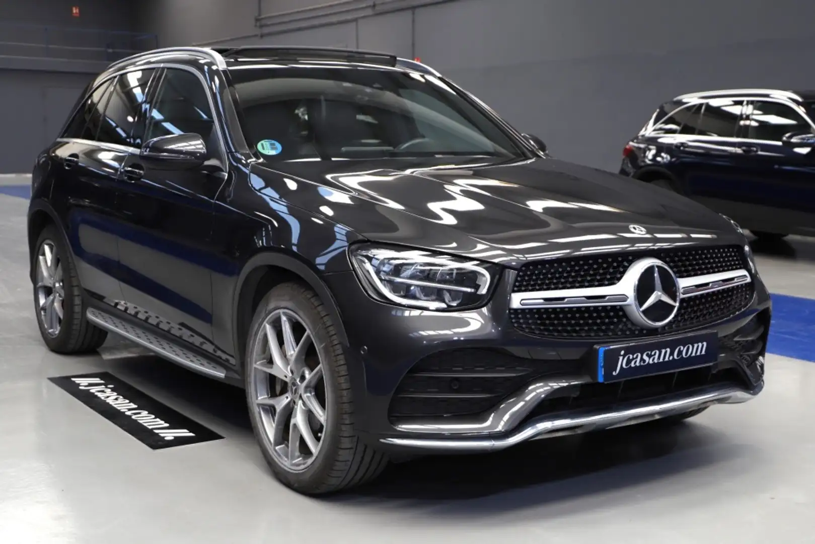 Mercedes-Benz GLC 200 4Matic 9G-Tronic Gris - 2
