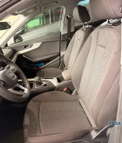 Audi A4 view 6
