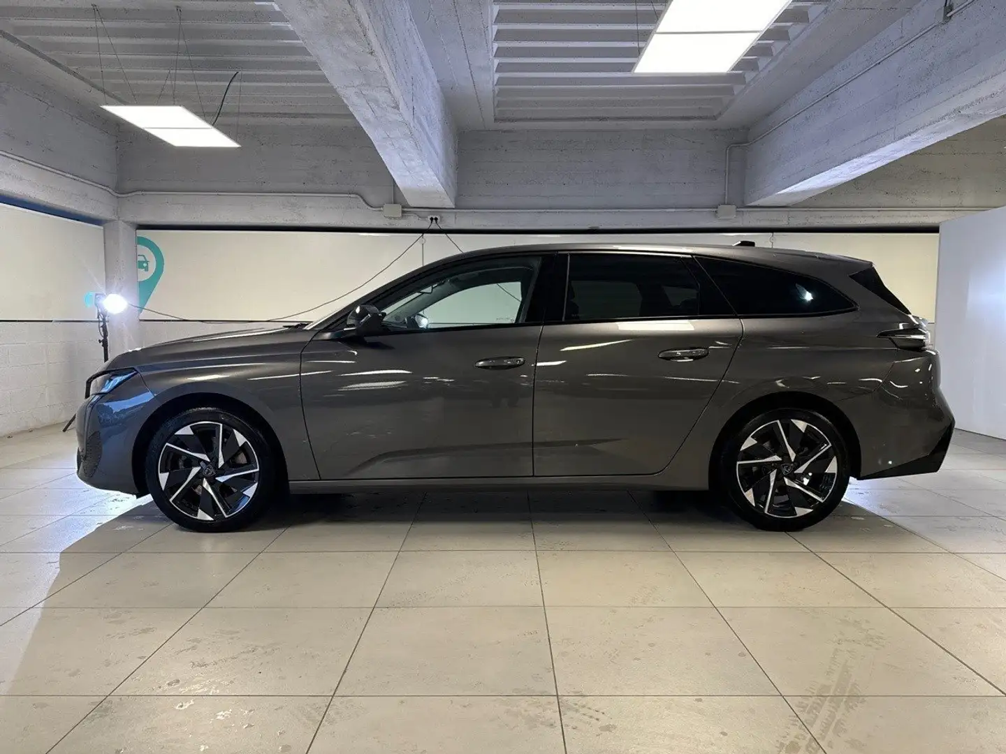 Peugeot 308 SW SW Allure Pack BlueHDi 130 EAT8 S&S Gris - 2