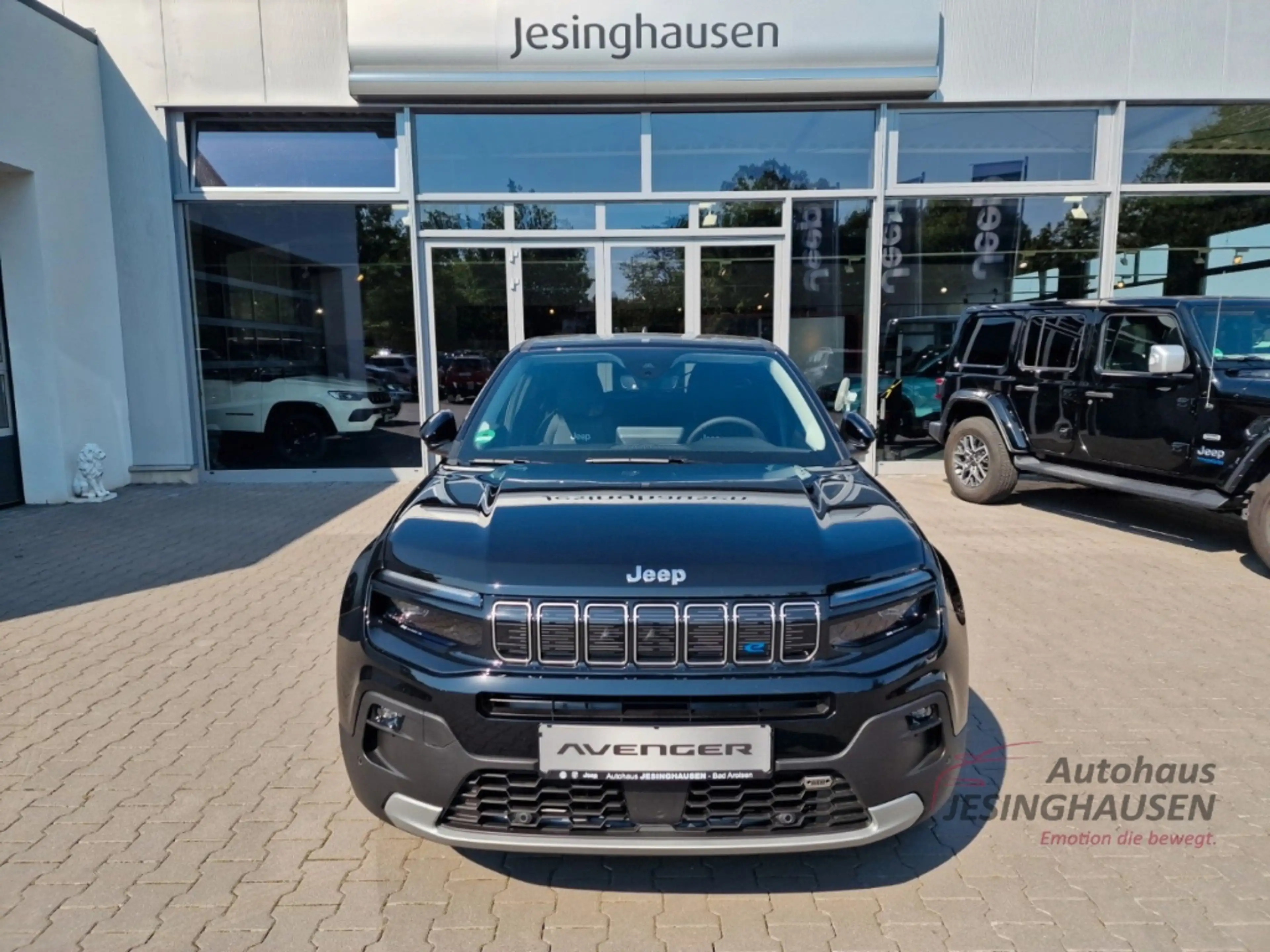 Jeep Avenger Summit+ Leder *GARANTIE BIS 08/28*LED Navi SHZ 360 — photo 9