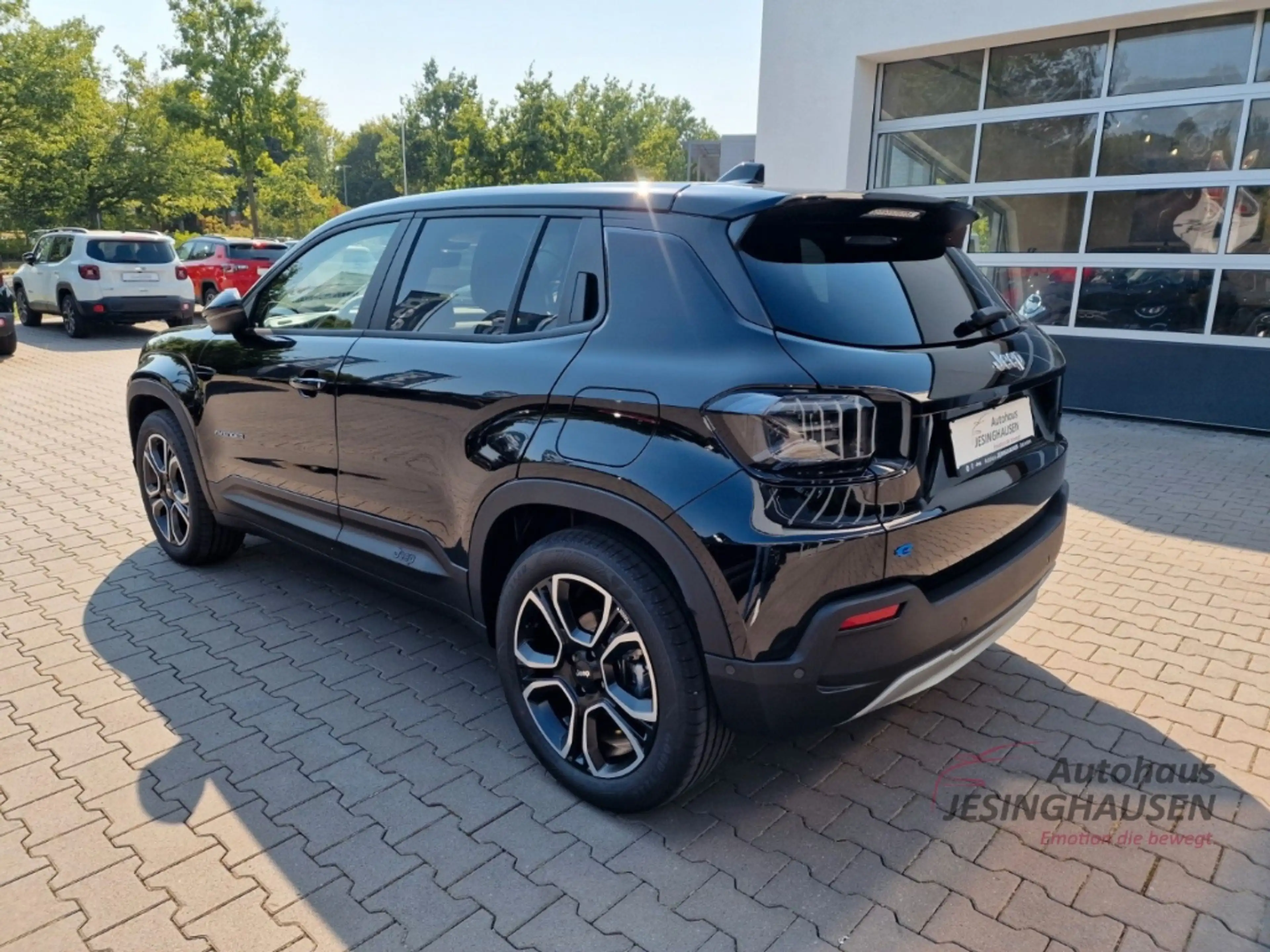 Jeep Avenger Summit+ Leder *GARANTIE BIS 08/28*LED Navi SHZ 360 — photo 3