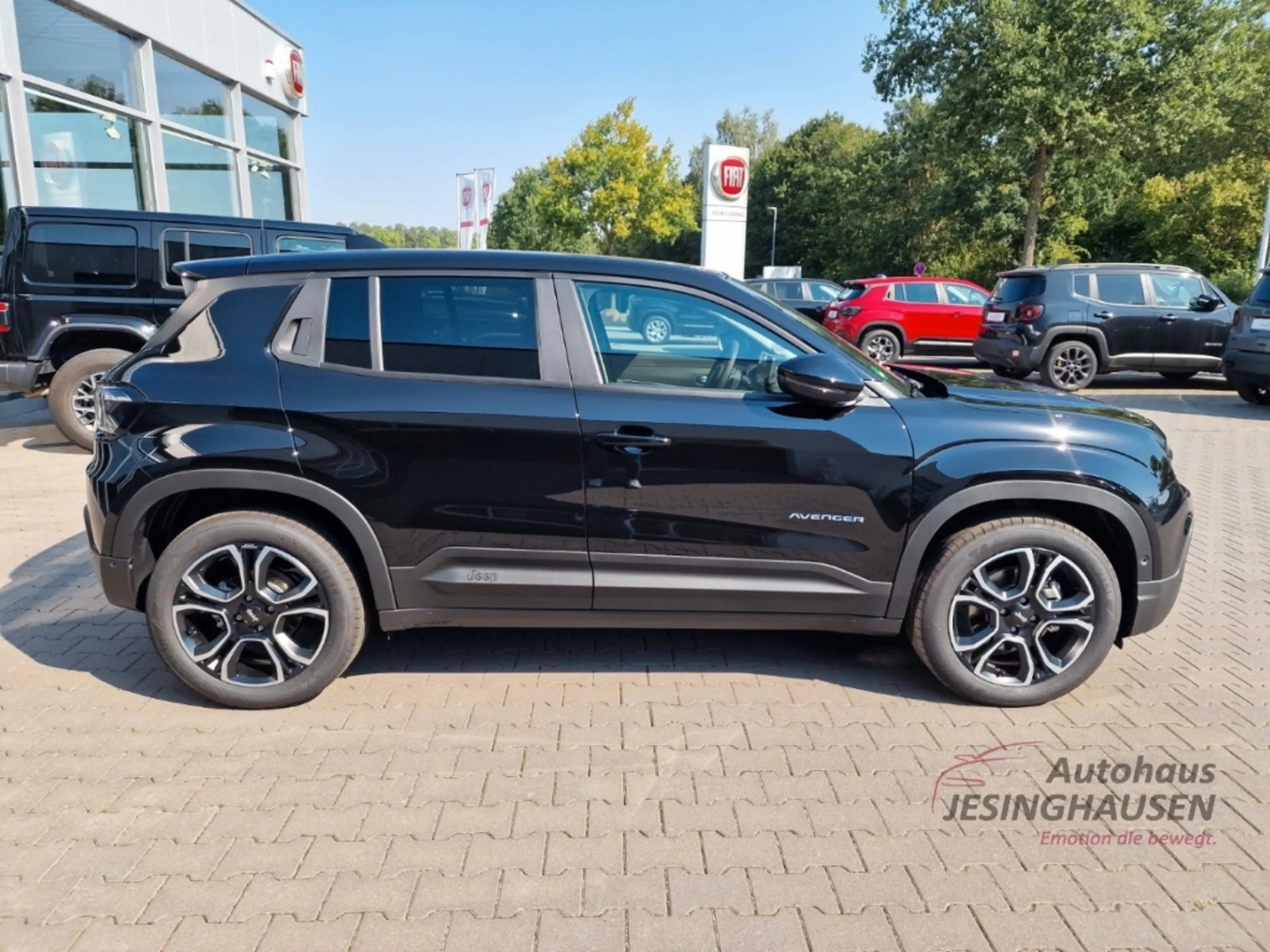 Jeep Avenger Summit+ Leder *GARANTIE BIS 08/28*LED Navi SHZ 360 — photo 7